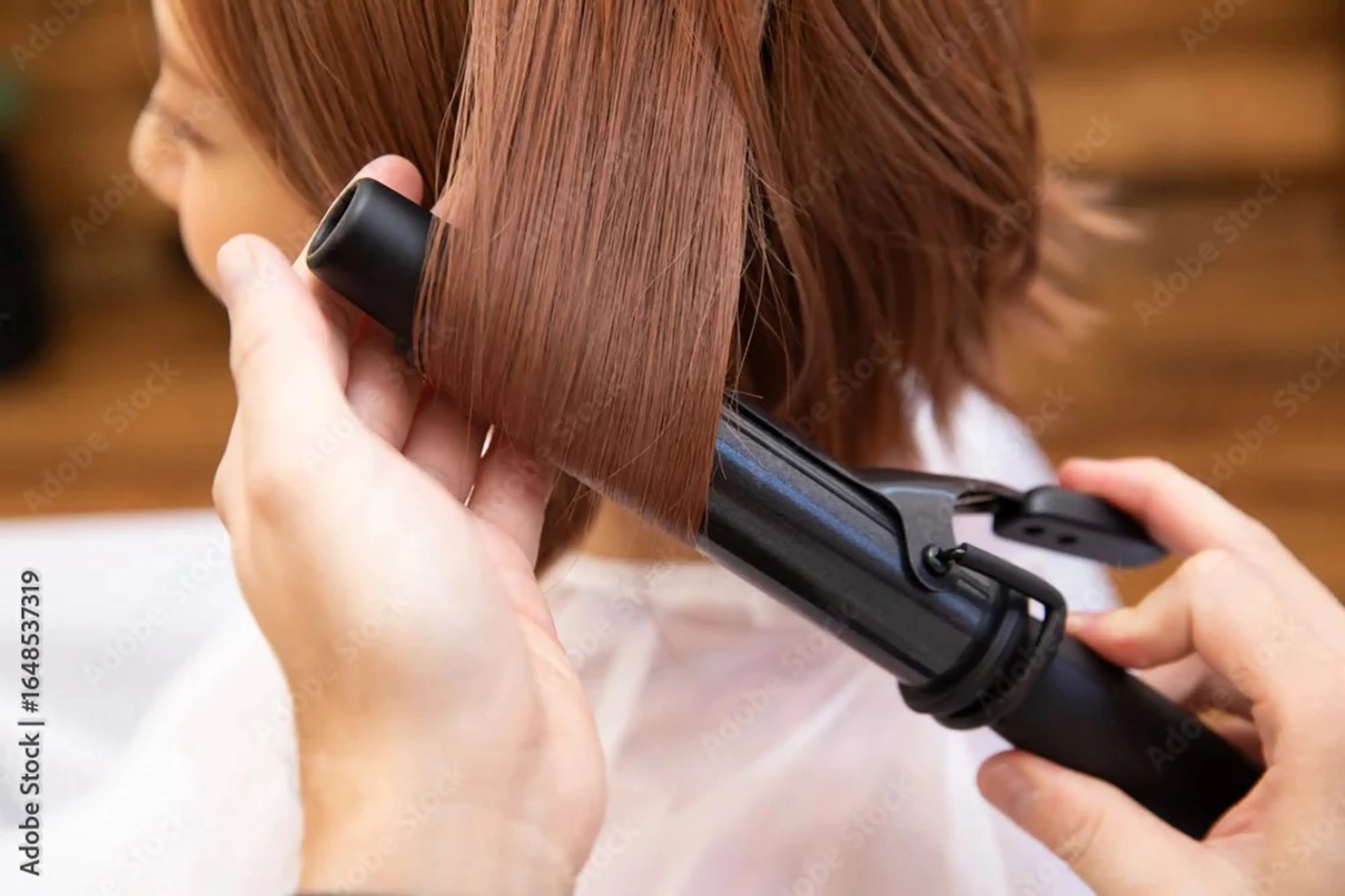 ミディアム k. akiraのヘアスタイル