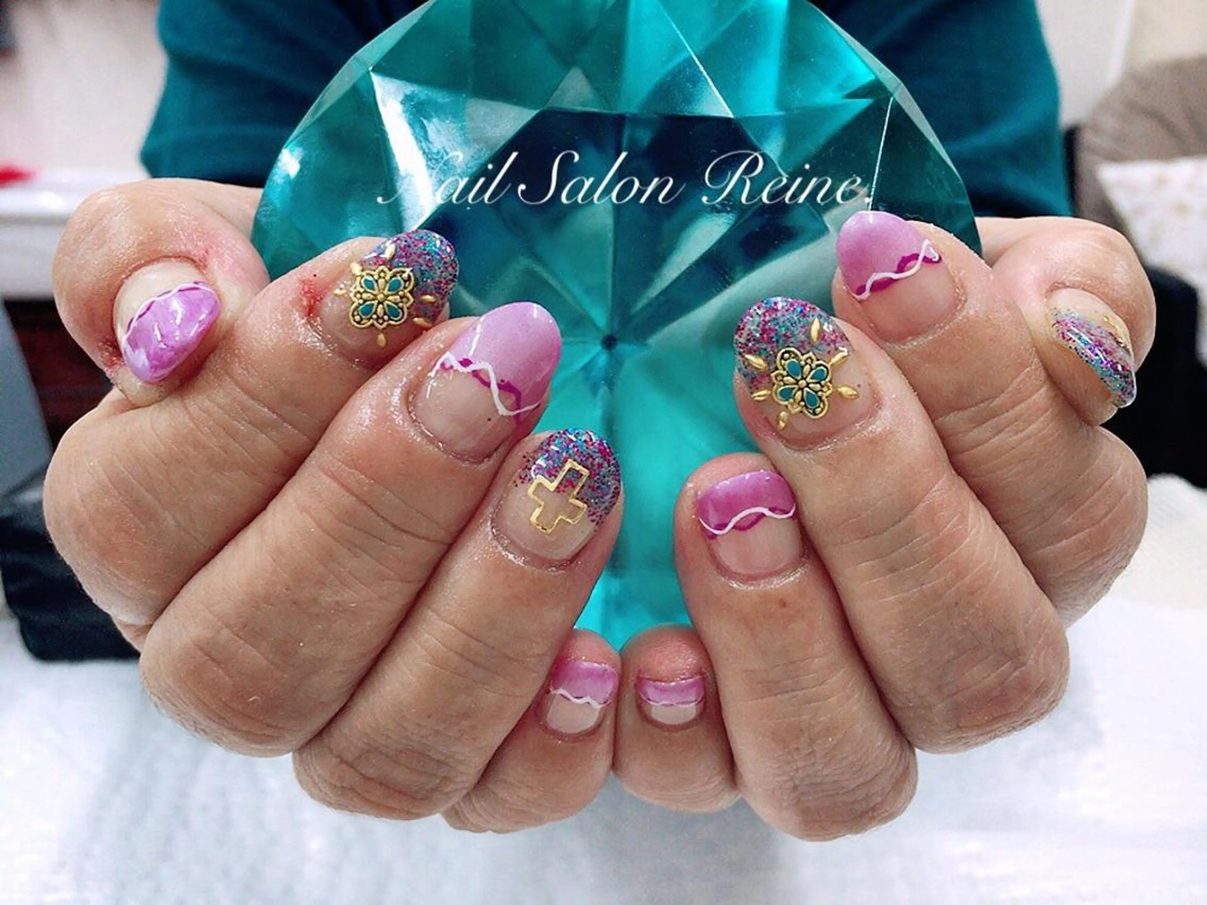 ネイル Nailsalon Reine所属・玉栄 伶奈のネイルデザイン