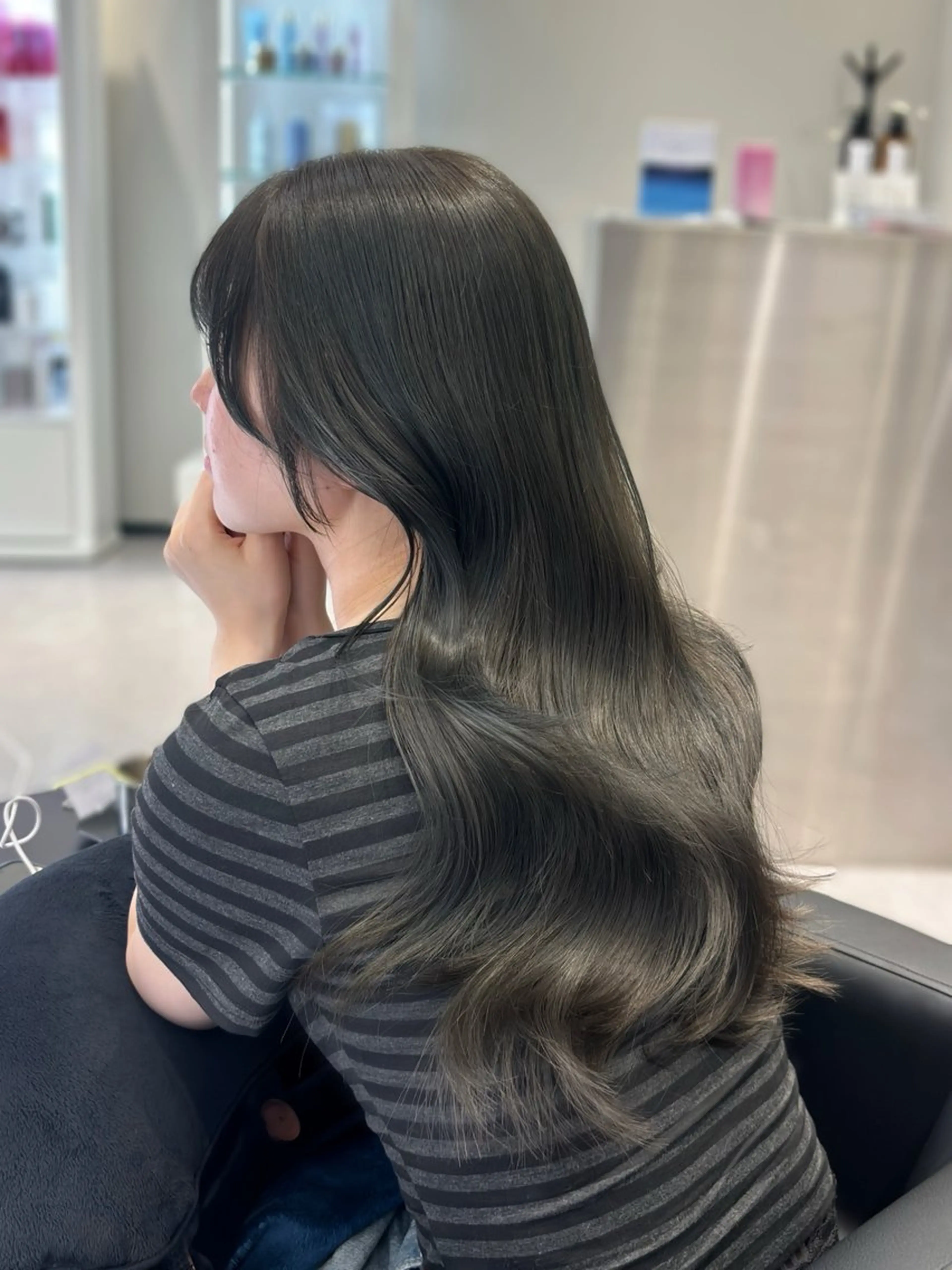 ロング カラー カット ヘアカラー トリートメント 透明感赤み消し レイヤー/髪質改善のヘアスタイル