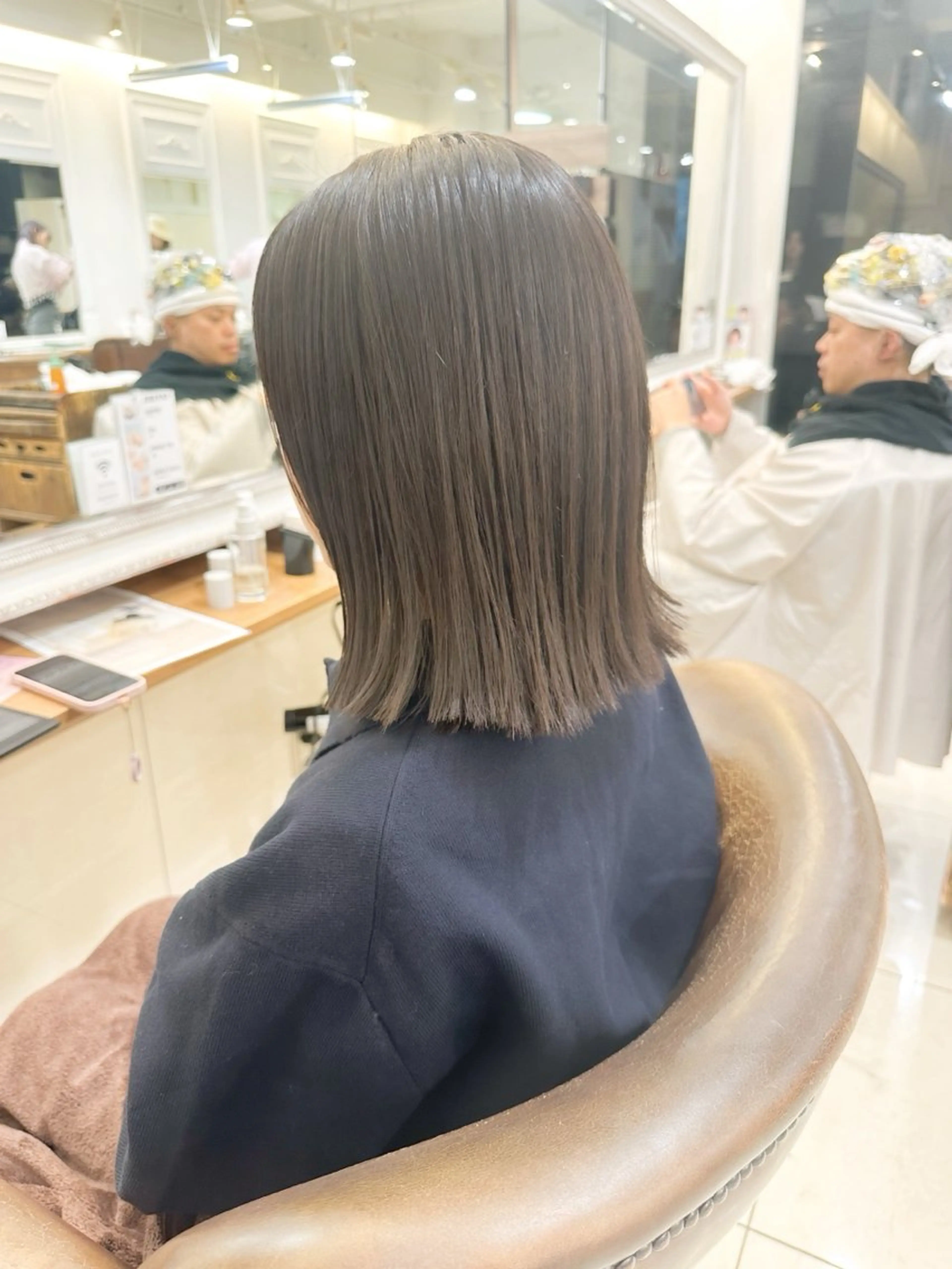 ミディアム カラー 切りっぱなしボブ ボブ カット ヘアカラー ✨カラー支持No.1 🧸ワキ カナコ🧸のヘアスタイル
