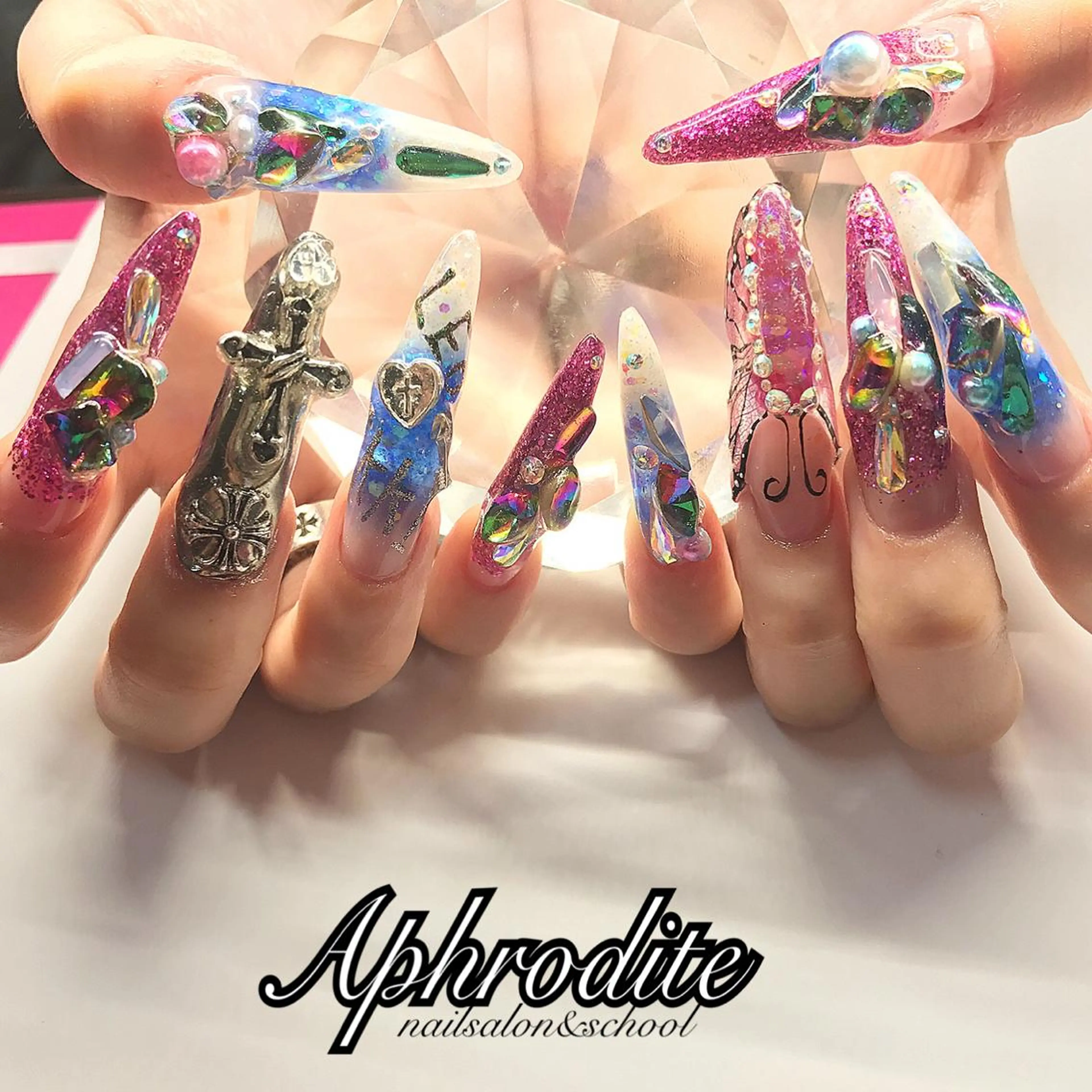 ネイル APHRODITE Nagisaのネイルデザイン