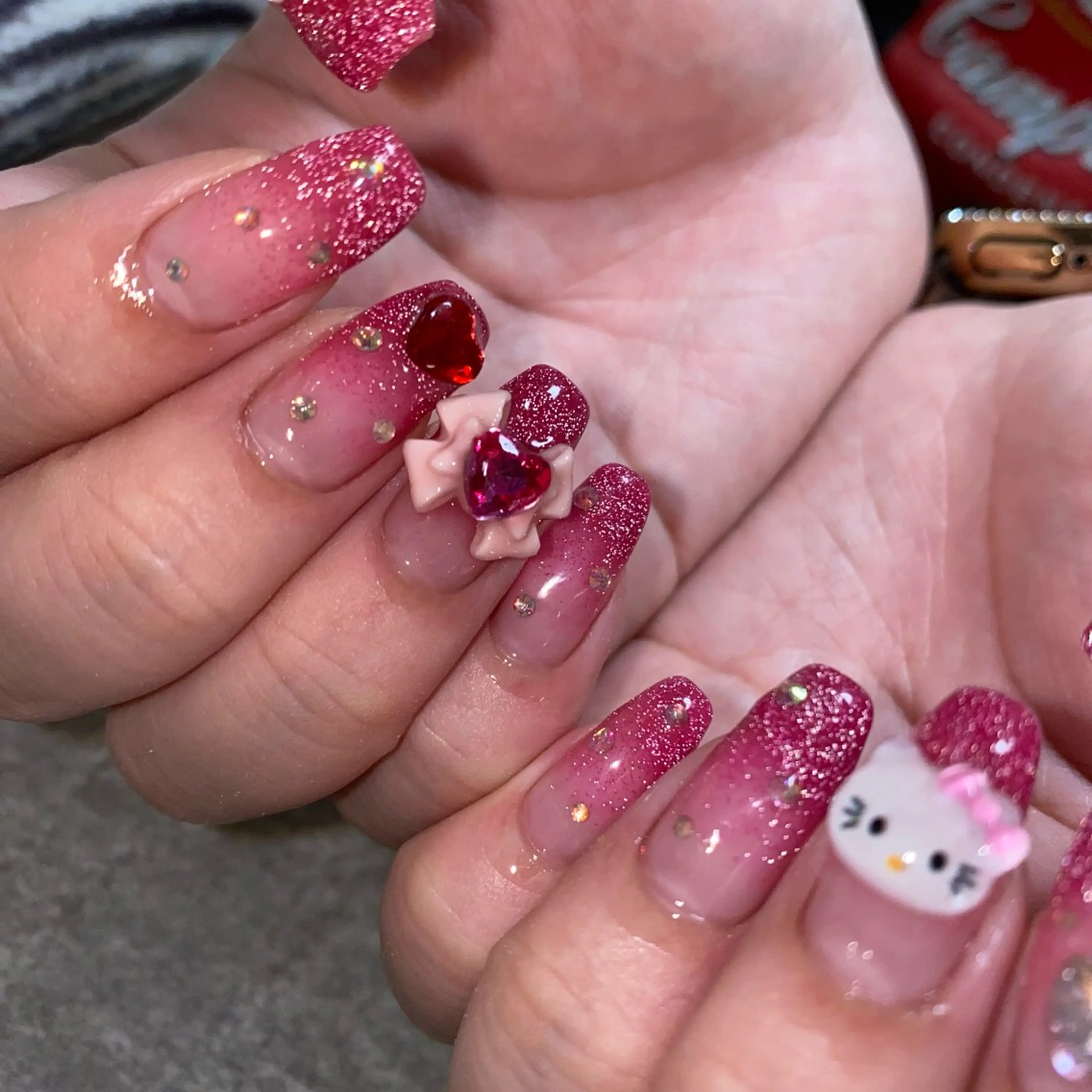 ネイル フラッシュネイル グラデーション ピンク ハンドネイル yuki nail...のネイルデザイン