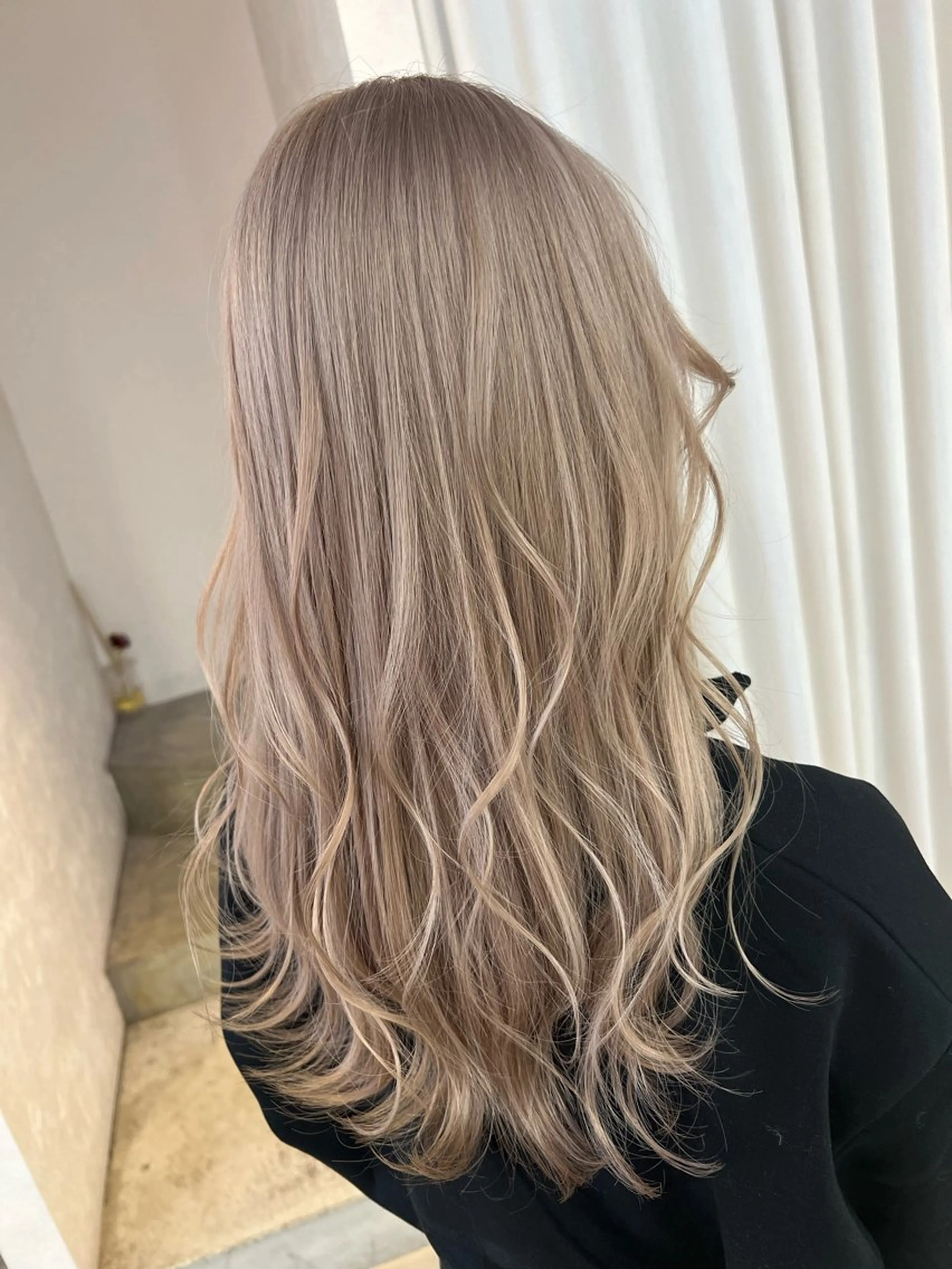 セミロング カット ヘアカラー 浅井 大雅のヘアスタイル
