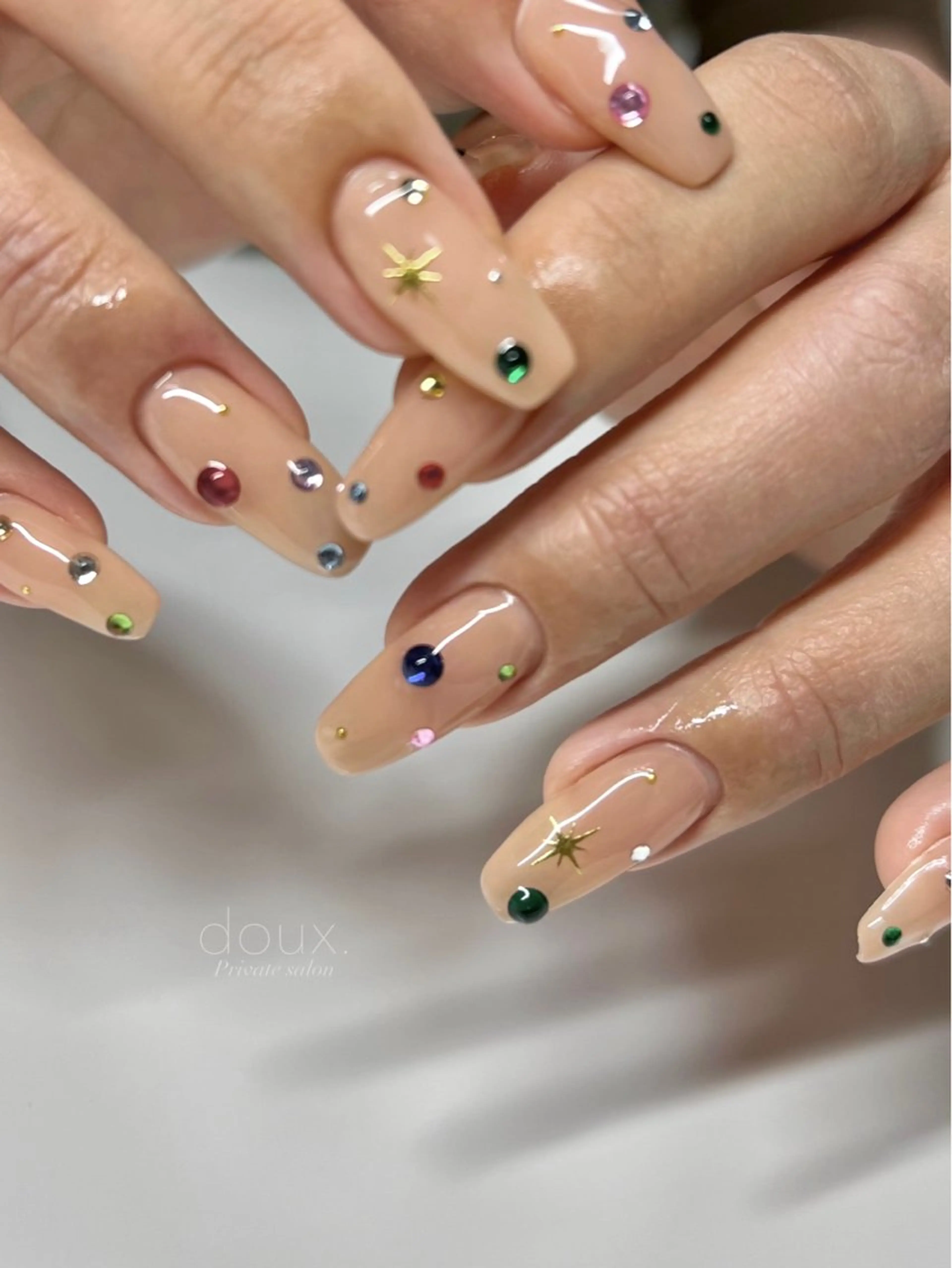 ネイル フットネイル キラキラネイル 韓国ネイル ニュアンスネイル オフィスネイル ハンドネイル doux. nailのネイルデザイン