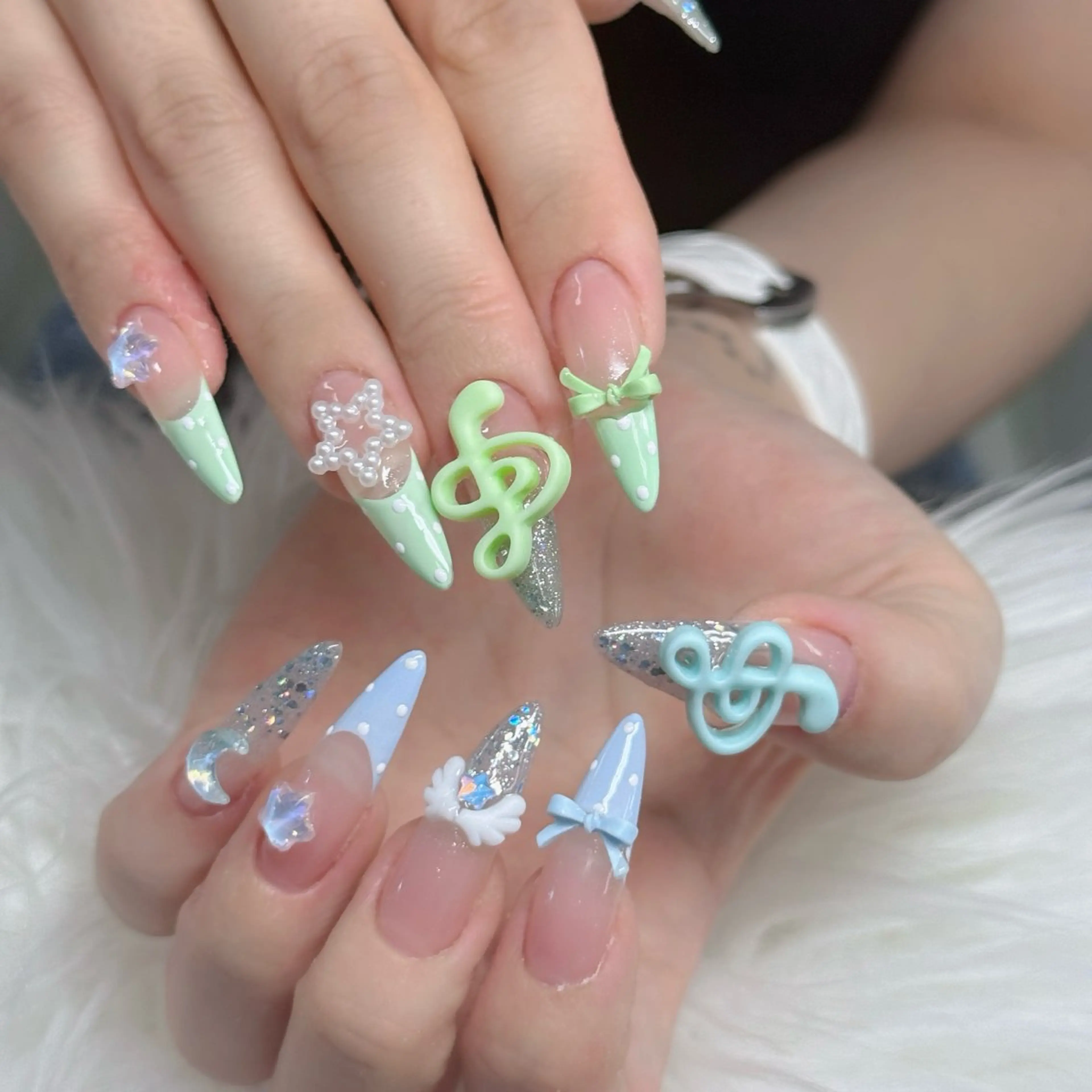 ネイル ロングネイル マグネットネイル リボン 夏ネイル スーパーロングネイル ハンドネイル Hani nailsalonのネイルデザイン