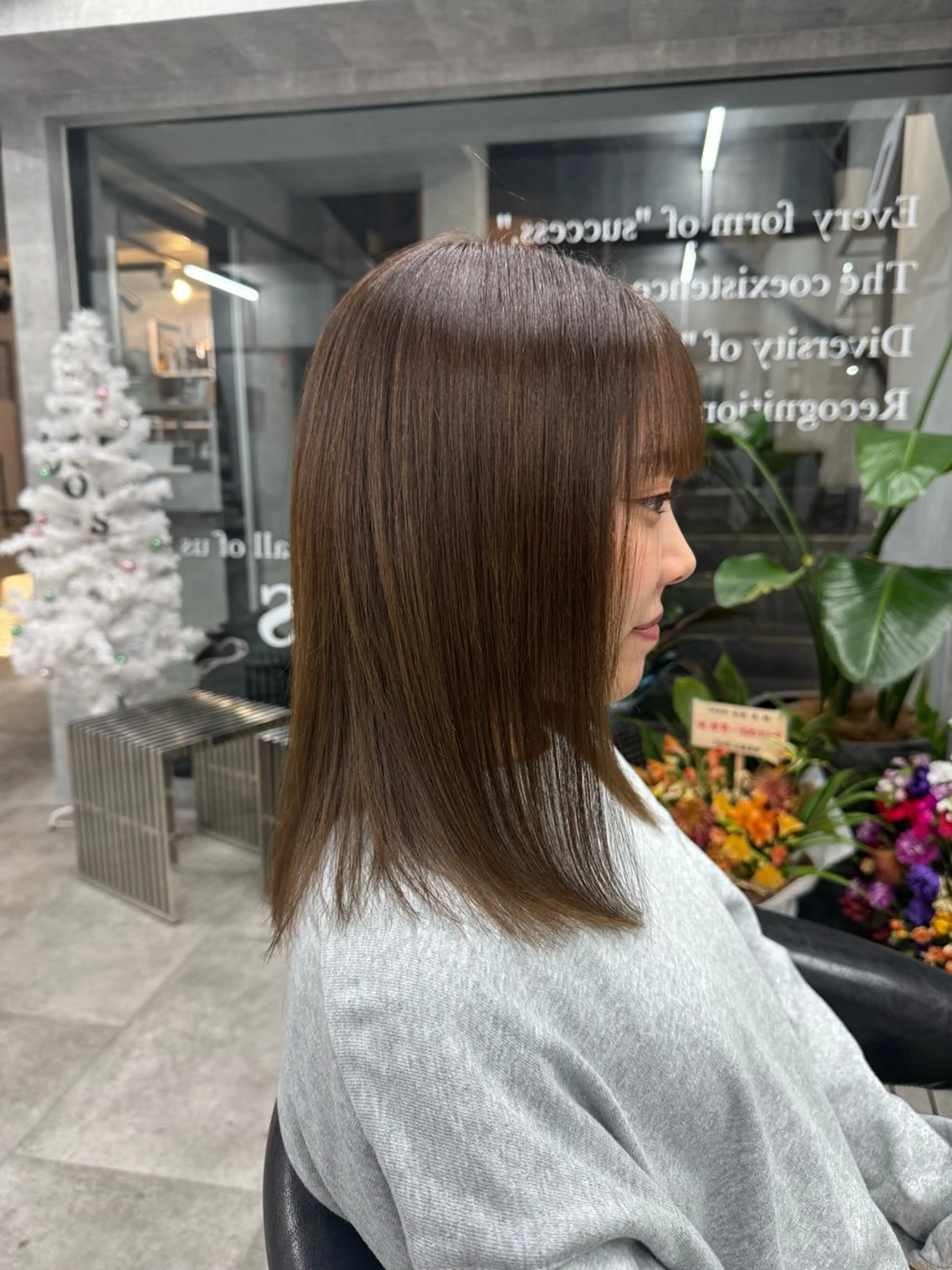 ミディアム カラー カット ヘアカラー あなたのお悩み改善" You"💚❤️💛のヘアスタイル