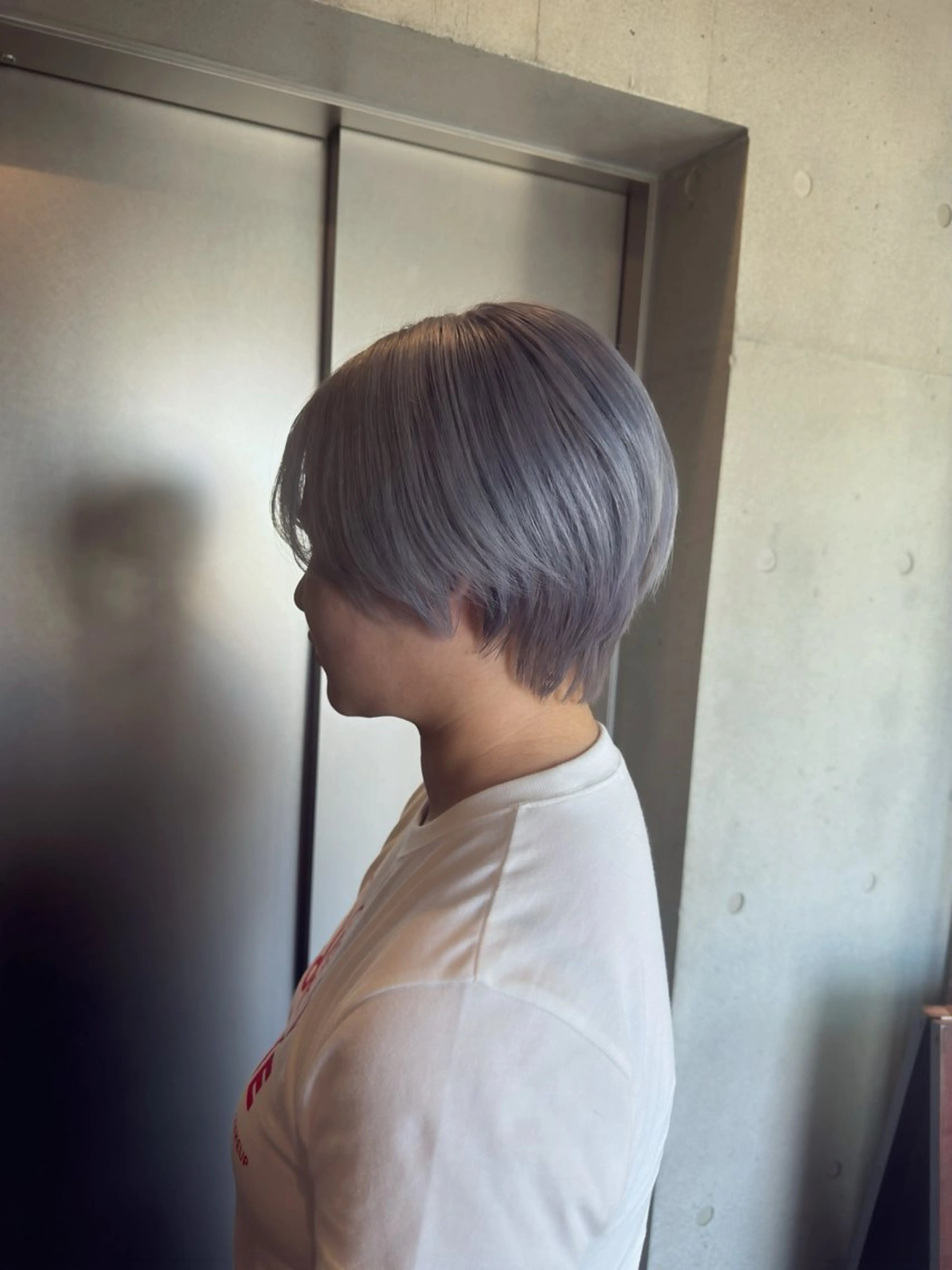 ショート カラー シルバー カット ヘアカラー トリートメント 暖色magico/ レイヤーゆいかずきのヘアスタイル
