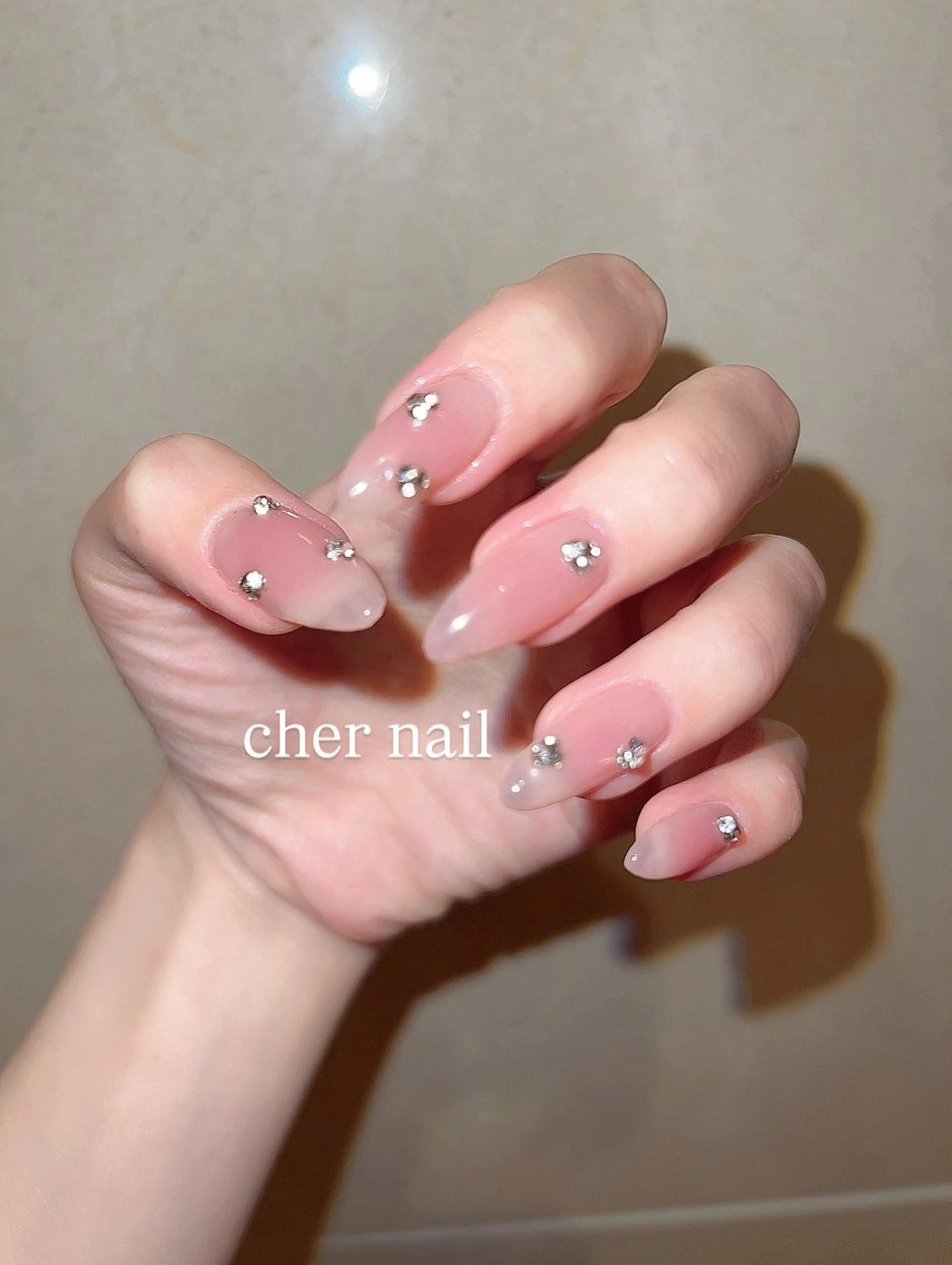 ネイル チークネイル ワンホンネイル ハンドネイル CHER NAIL(シェルネイル)所属・cher loydのネイルデザイン