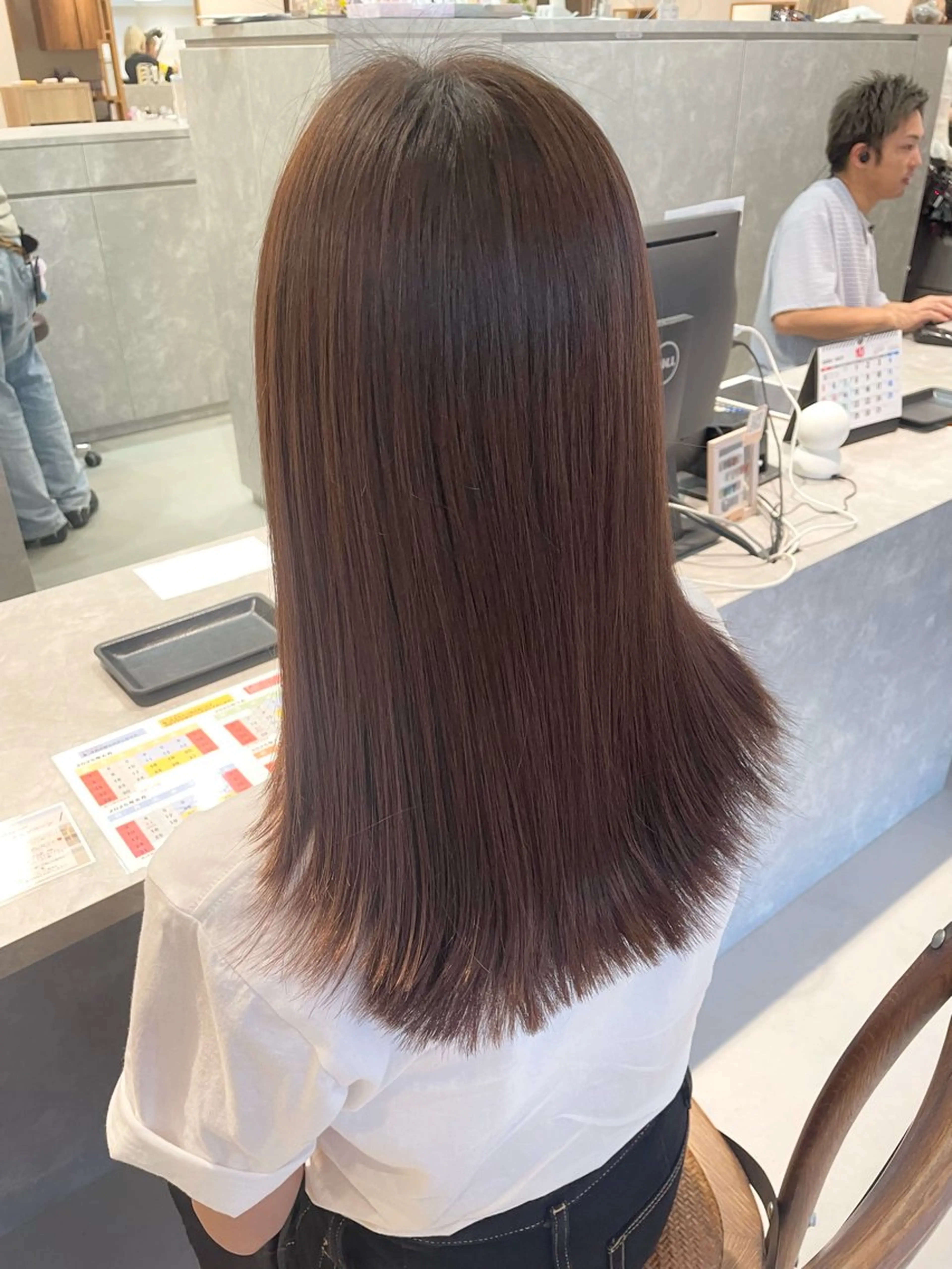 セミロング トリートメント カット ヘアカラー トリートメント 植手 莉菜のヘアスタイル