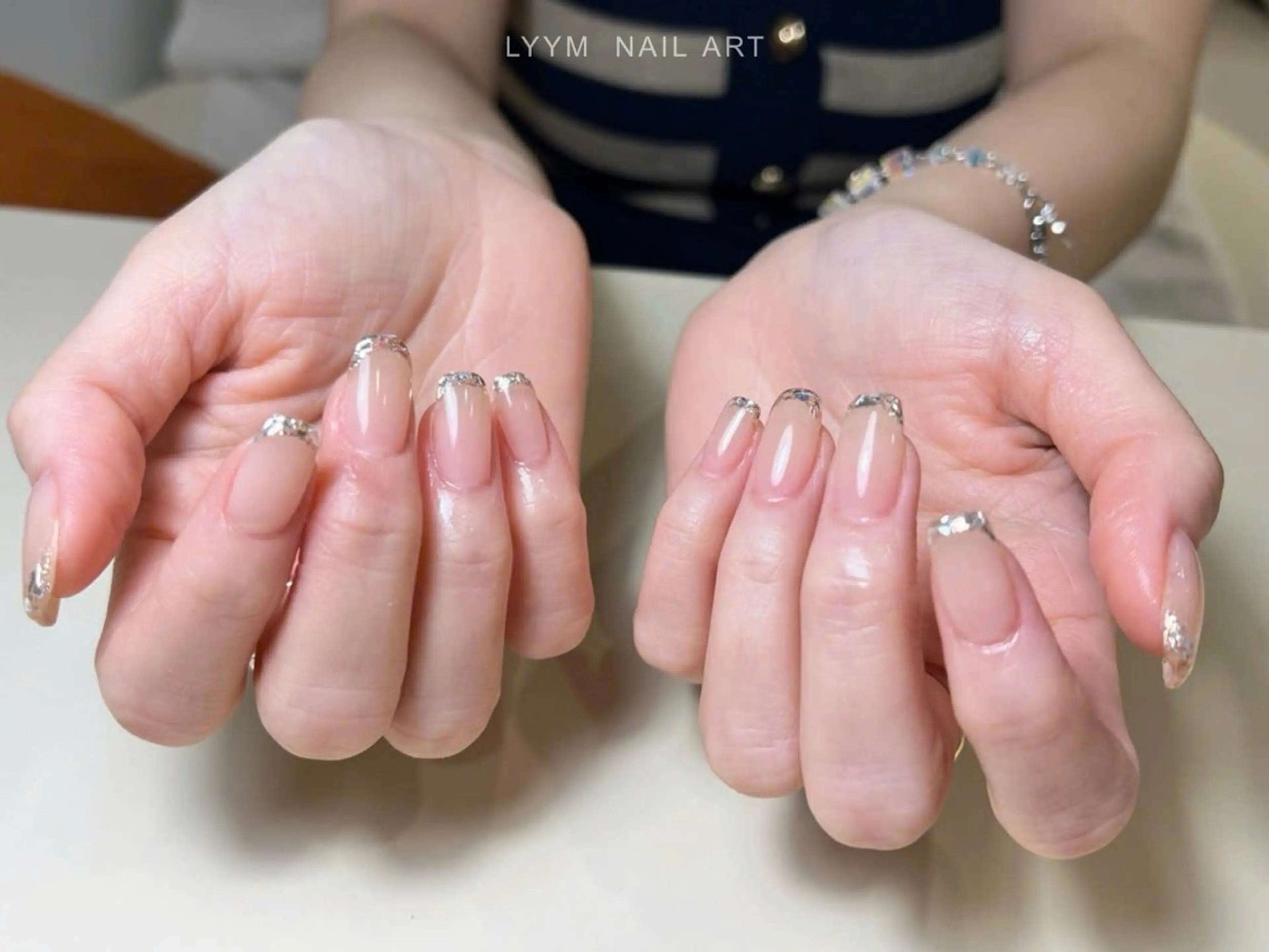 ネイル フレンチネイル 韓国ネイル オフィスネイル シルバー ハンドネイル LYYM Nail Salonのネイルデザイン