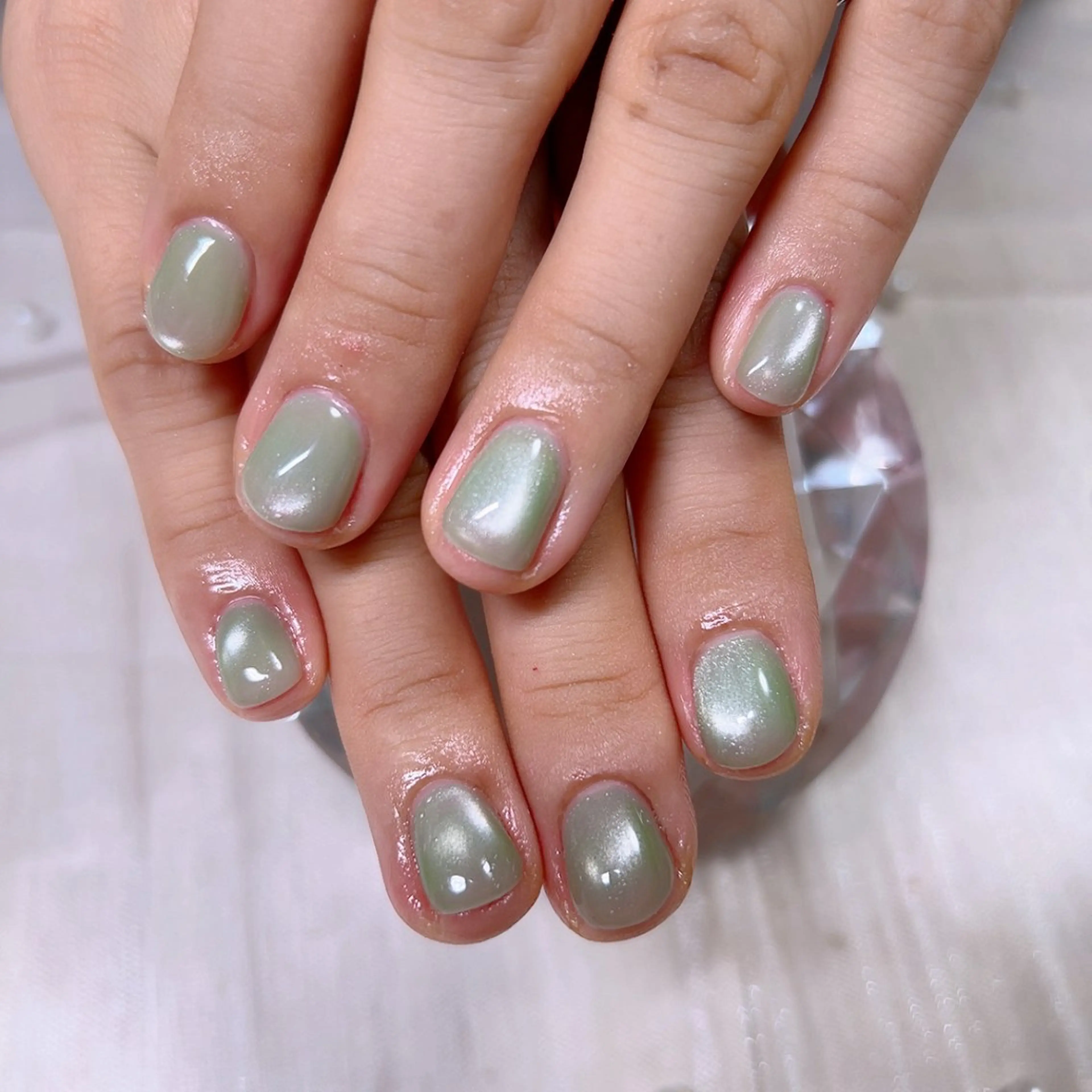 ネイル キラキラネイル マグネットネイル オフィスネイル ワンカラーネイル シンプルネイル Cute Tips nailのネイルデザイン
