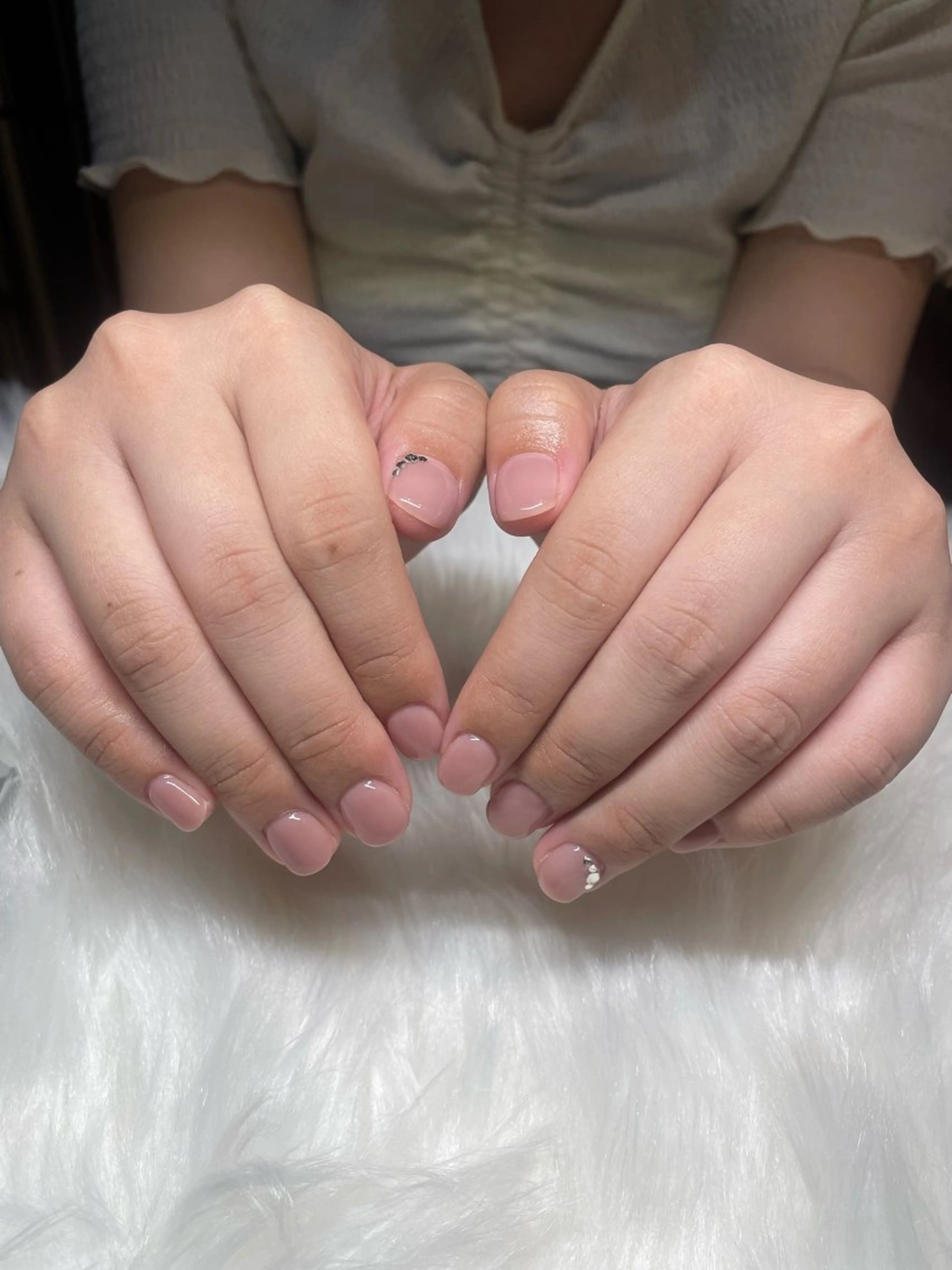 ネイル ワンカラーネイル シンプルネイル ストーンネイル RAMU（らむ） 【cutill】のネイルデザイン