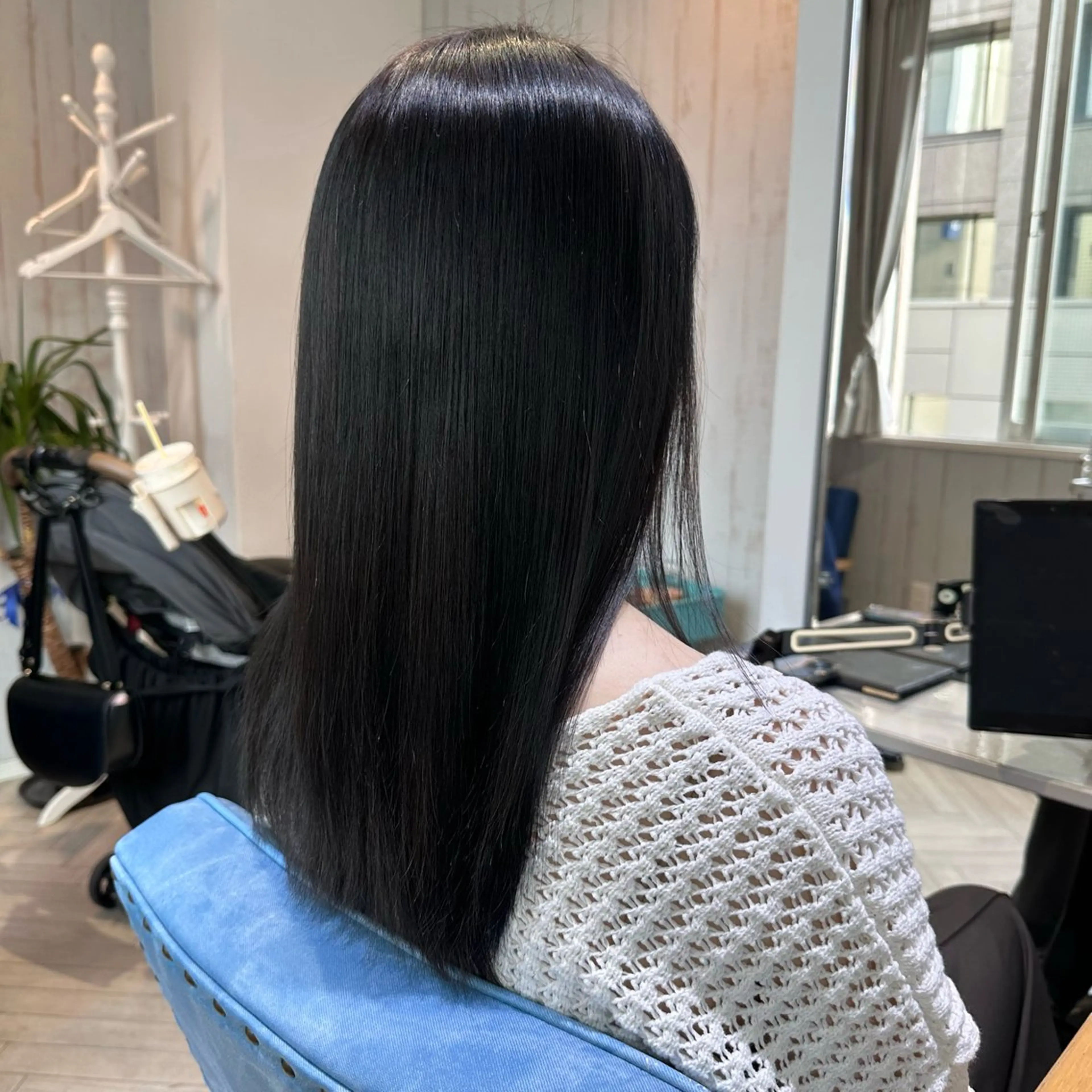 セミロング カラー 黒髪 ナチュラルブラック ヘアカラー 艶カラー/縮毛矯正‎ 💛Sakiのヘアスタイル