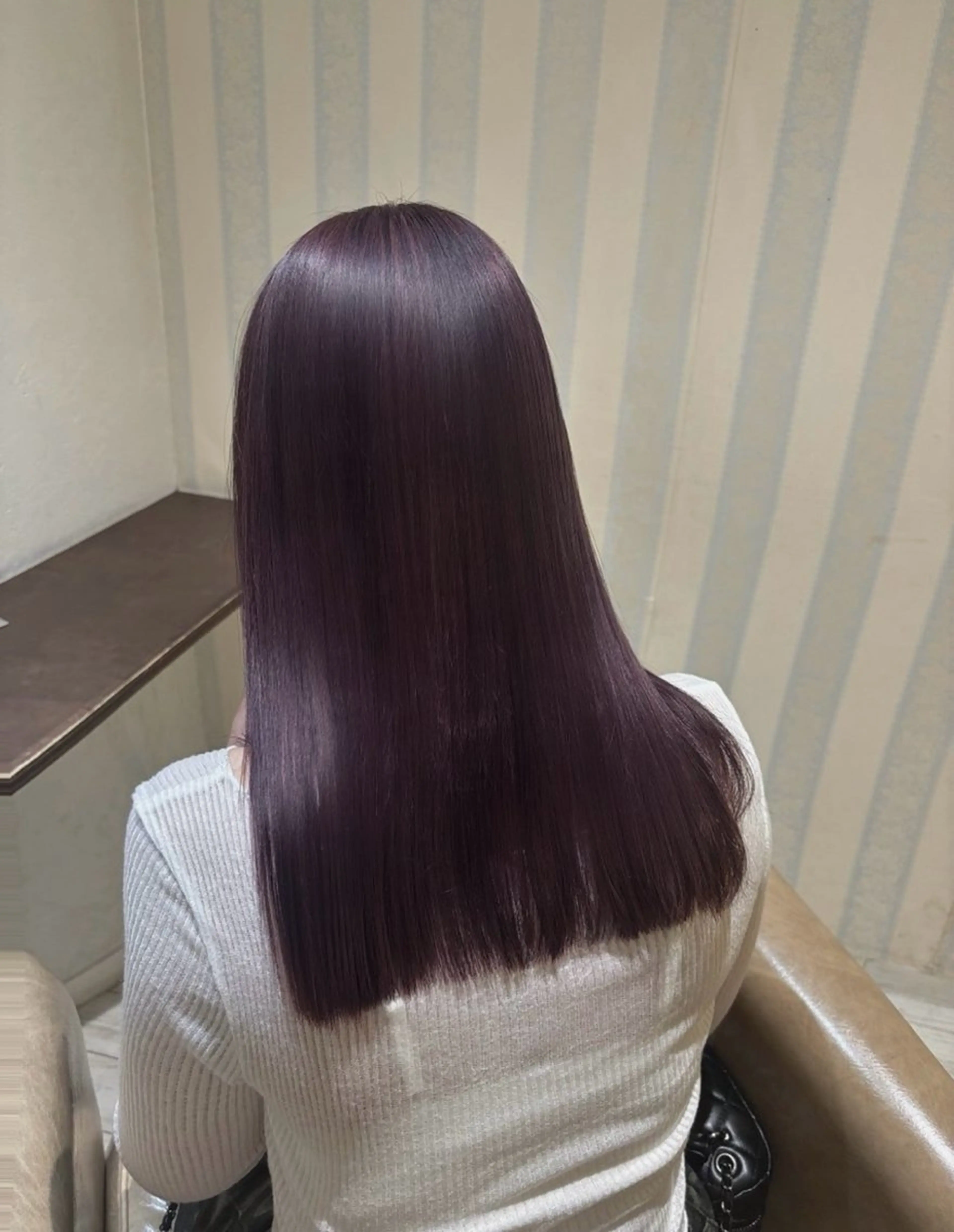 ダメージさせない酸性艶カラー🩷トリートメント付の写真