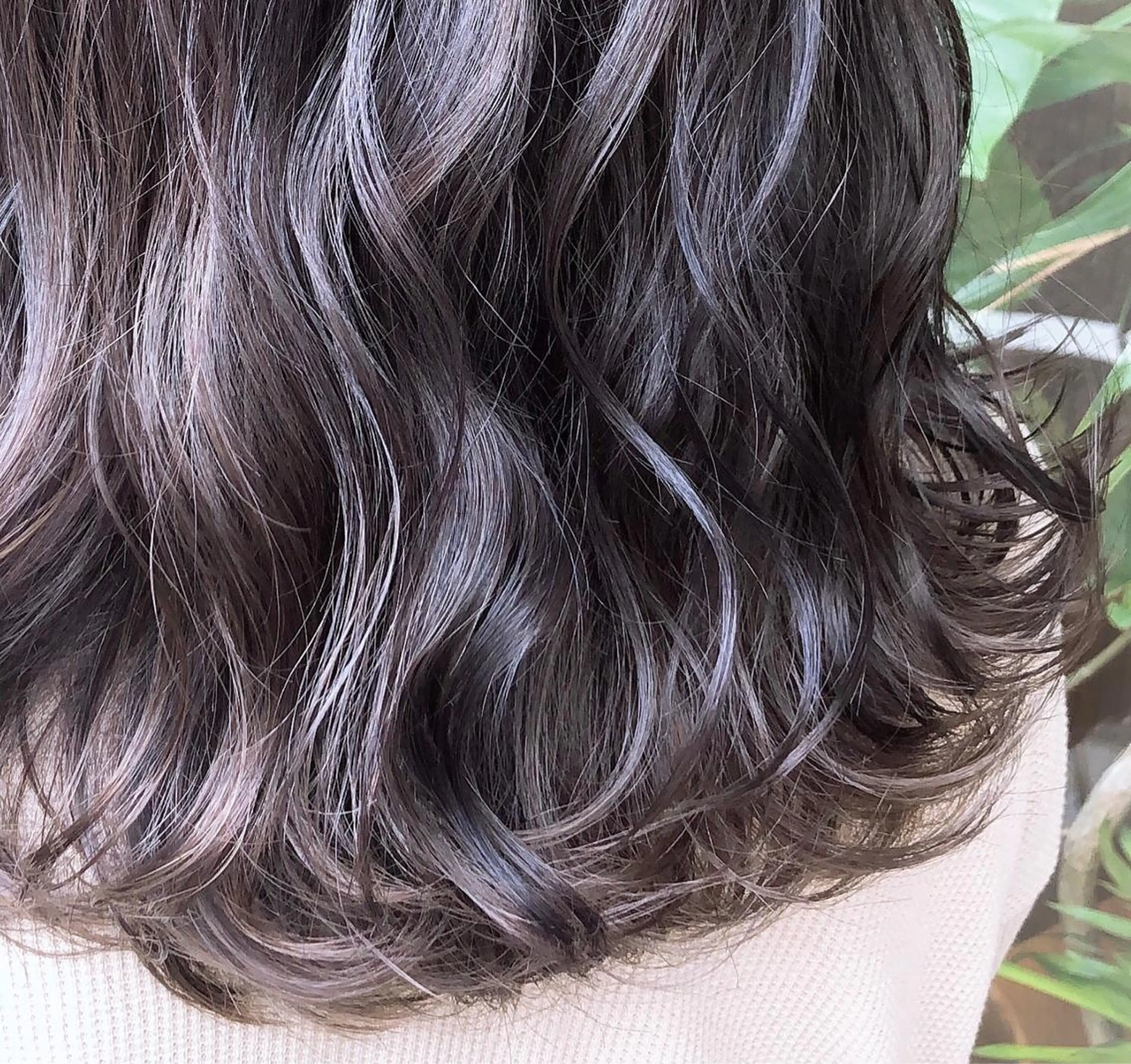 セミロング ヘアカラー あらい なつみのヘアスタイル