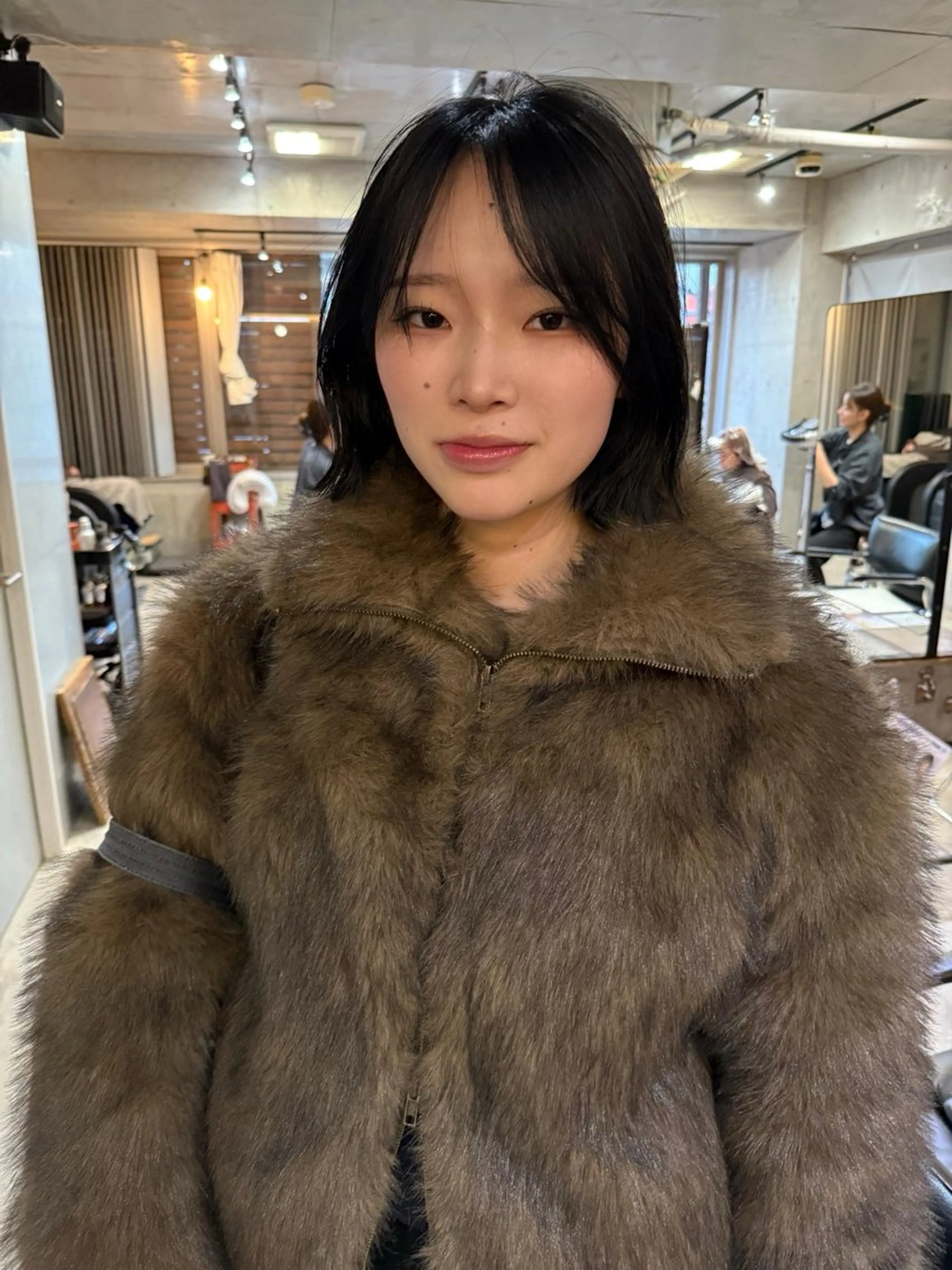 ショート ボブ 髪質改善 外ハネヘア カット ヘアカラー レイヤーカット\ウル フ　chinatsuのヘアスタイル