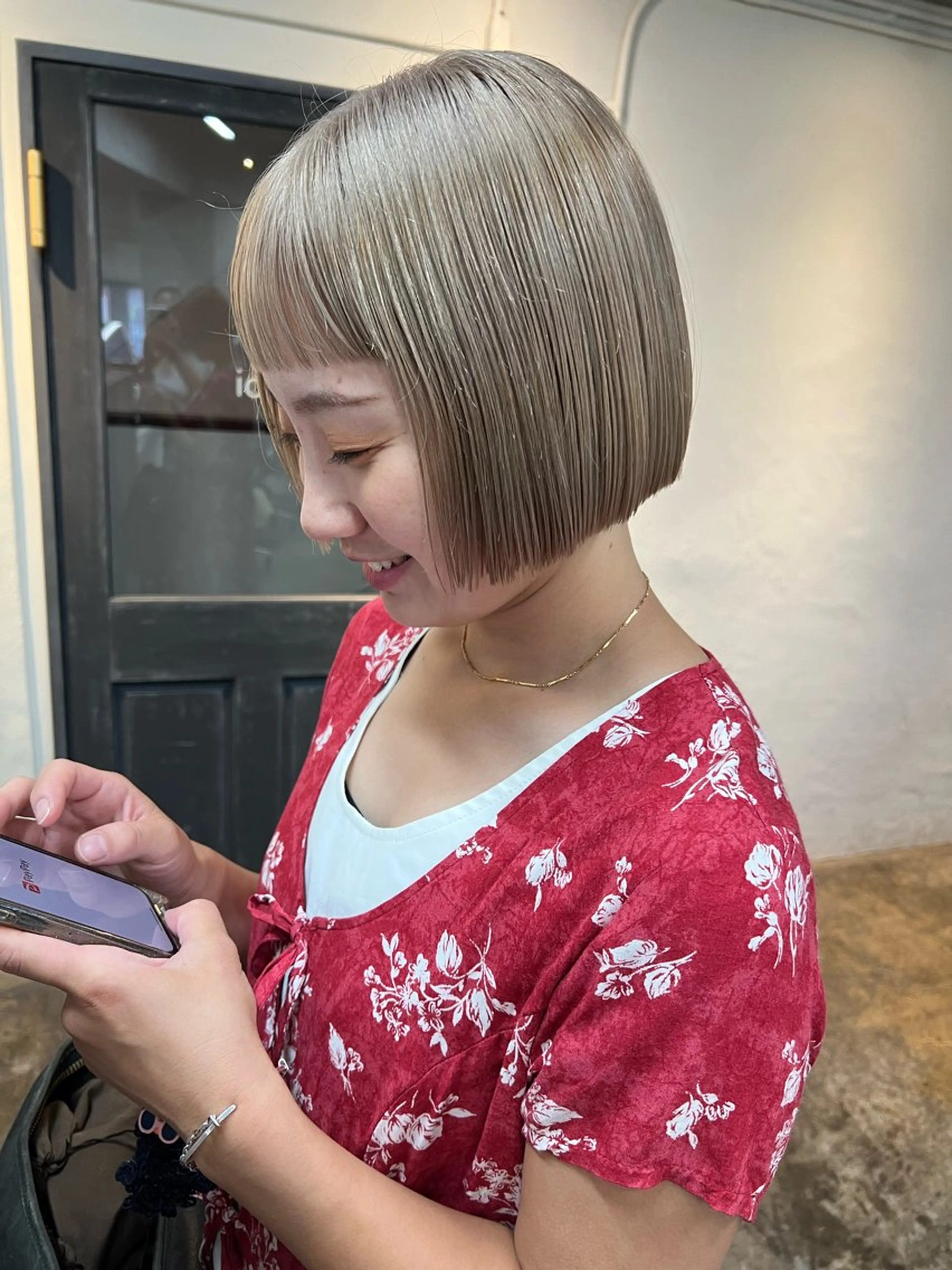 ショート カット ヘアカラー トリートメント 東のりか/ハイトーン ブリーチカラー/ボブのヘアスタイル
