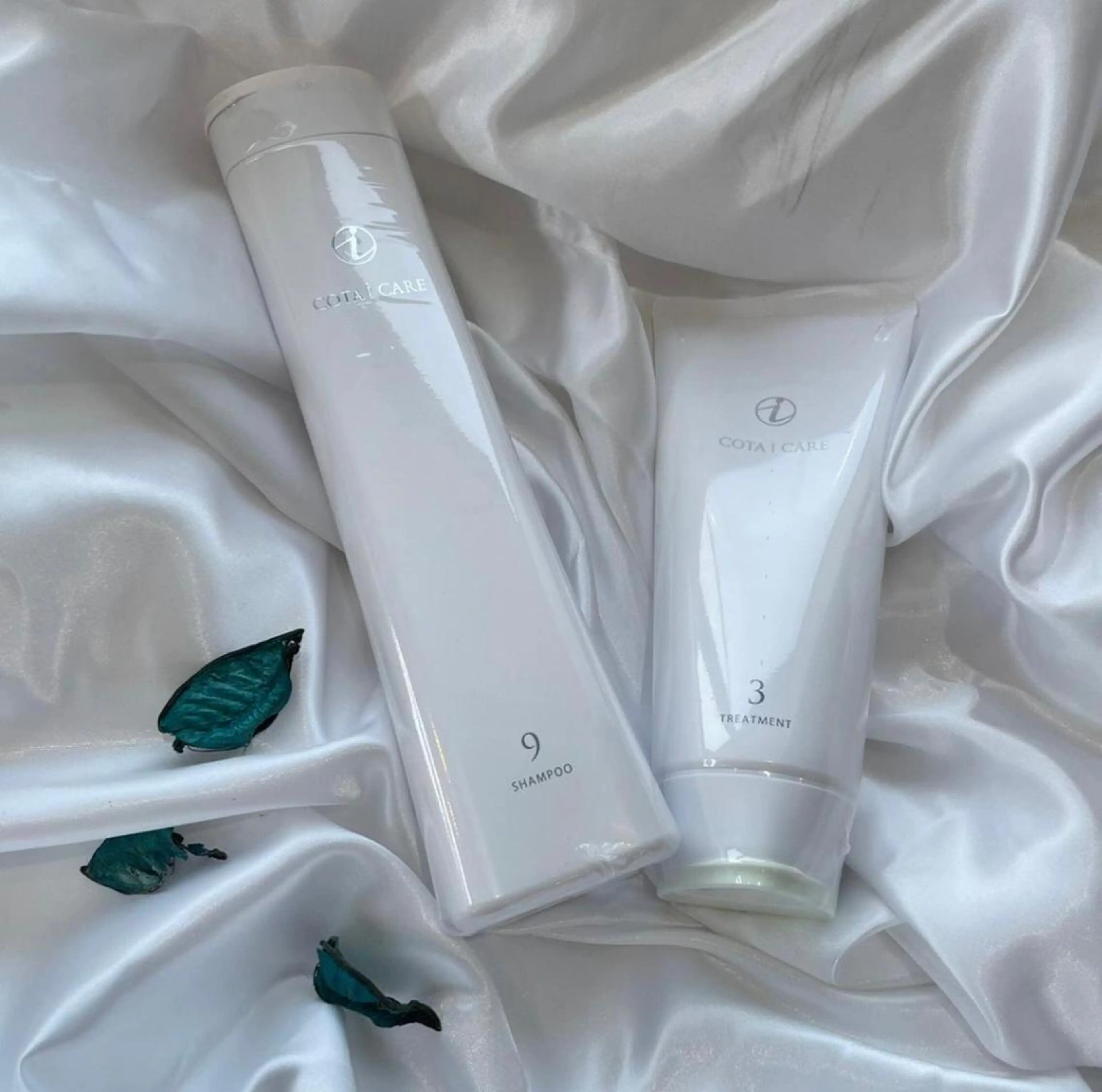 ミディアム 長尾ゆりの/ボブ/ ベージュ/ハイトーンのヘアスタイル