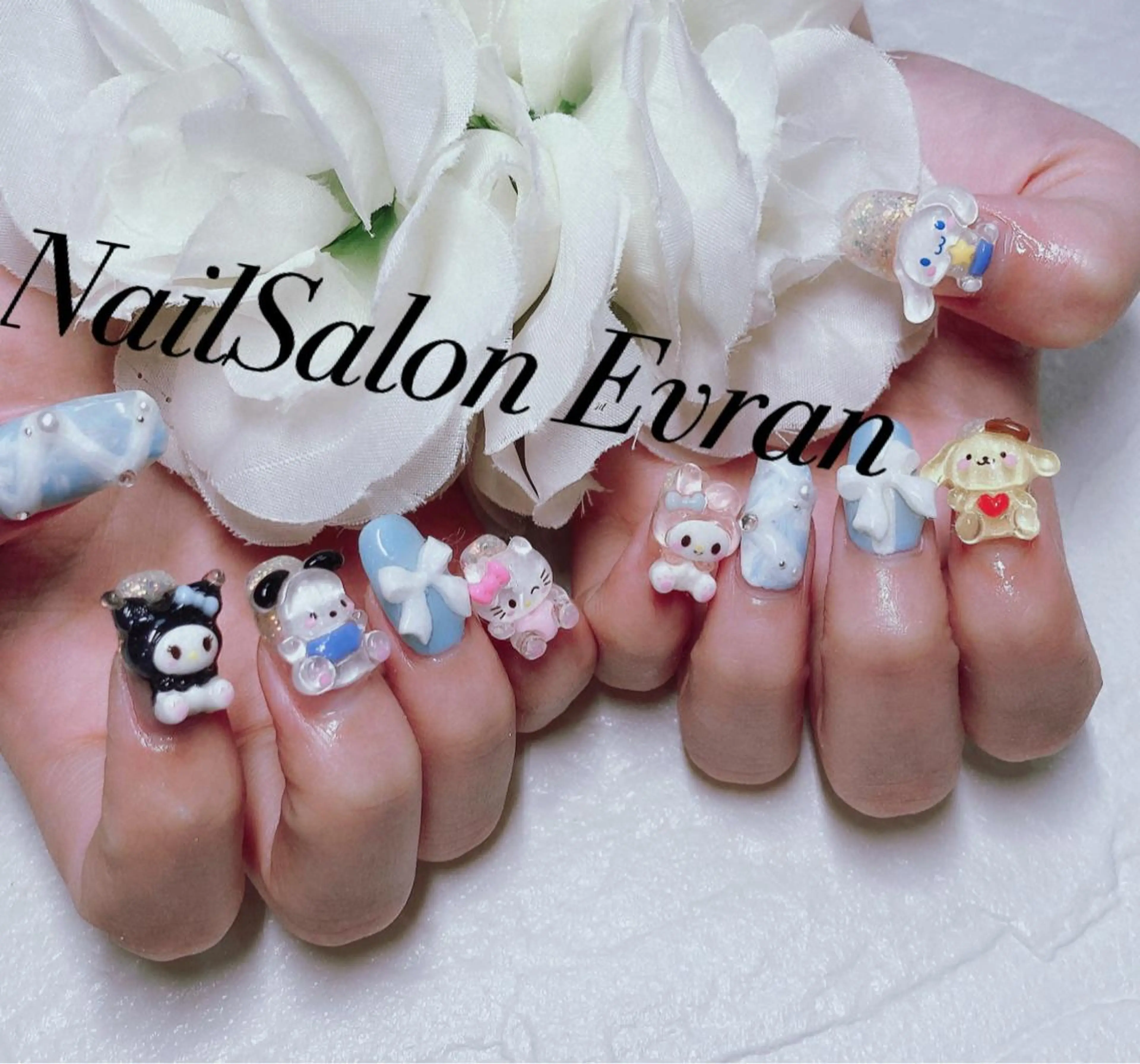 ネイル 持ち込み リボン Nail salon Evranのネイルデザイン