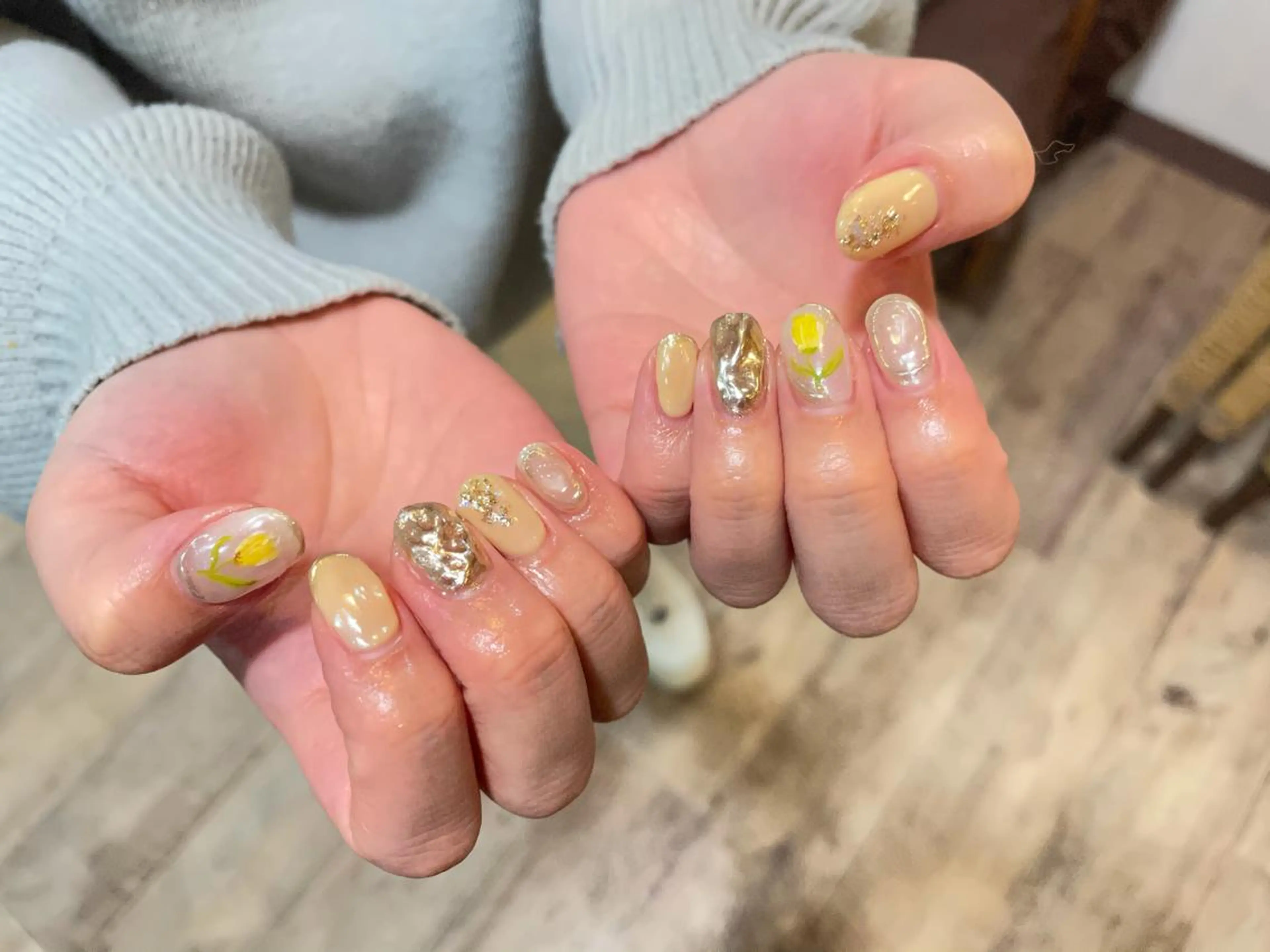 ネイル ハンドネイル ハンドケア R'well所属・はばすみれ🎀ﾈｲﾙ 光ﾌｪｲｼｬﾙ ﾍｱのネイルデザイン