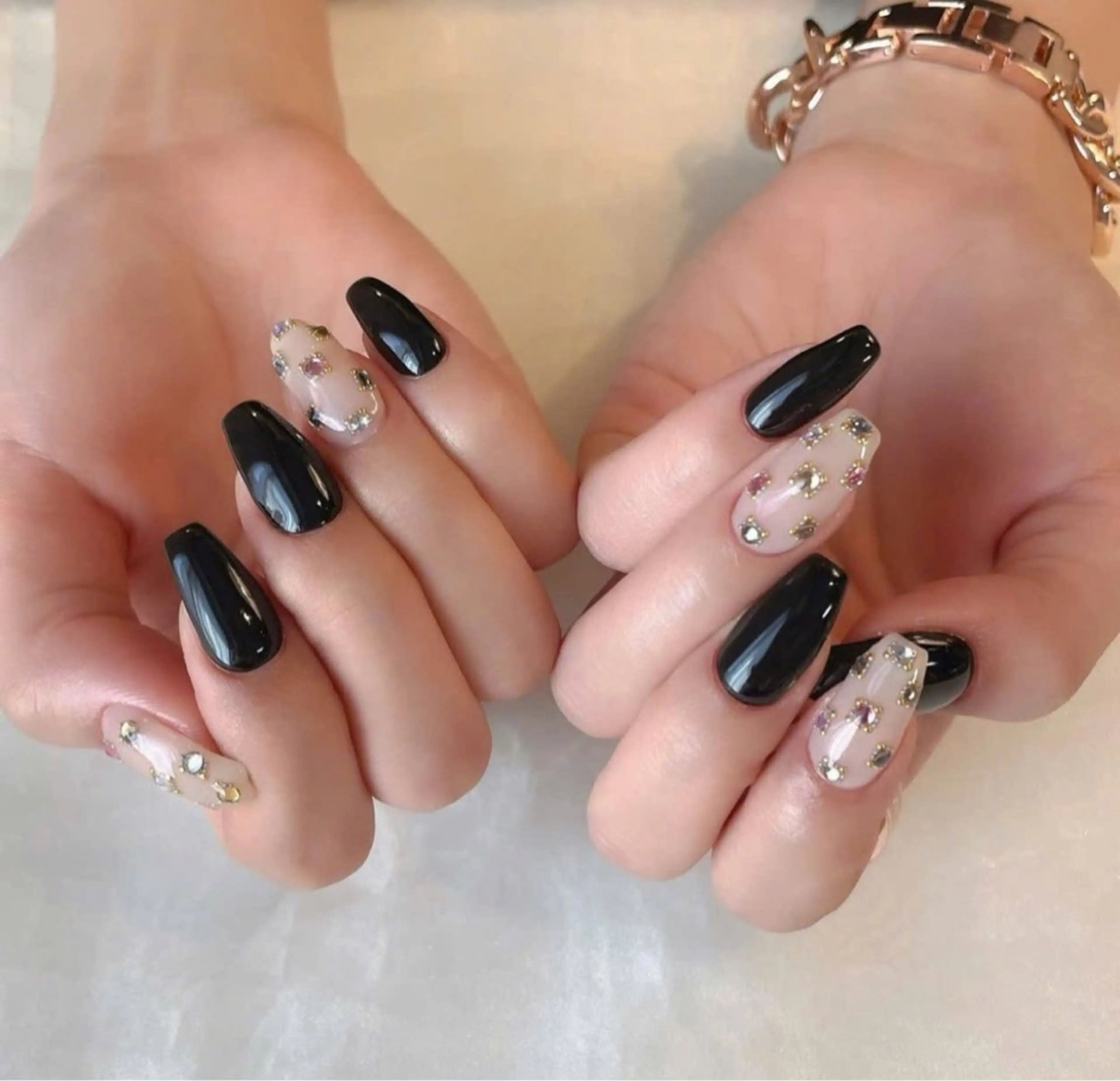 ネイル アニマル柄 オーロラネイル チークネイル フラッシュネイル ジェルネイル ハンドネイル Lyna Nail のネイルデザイン