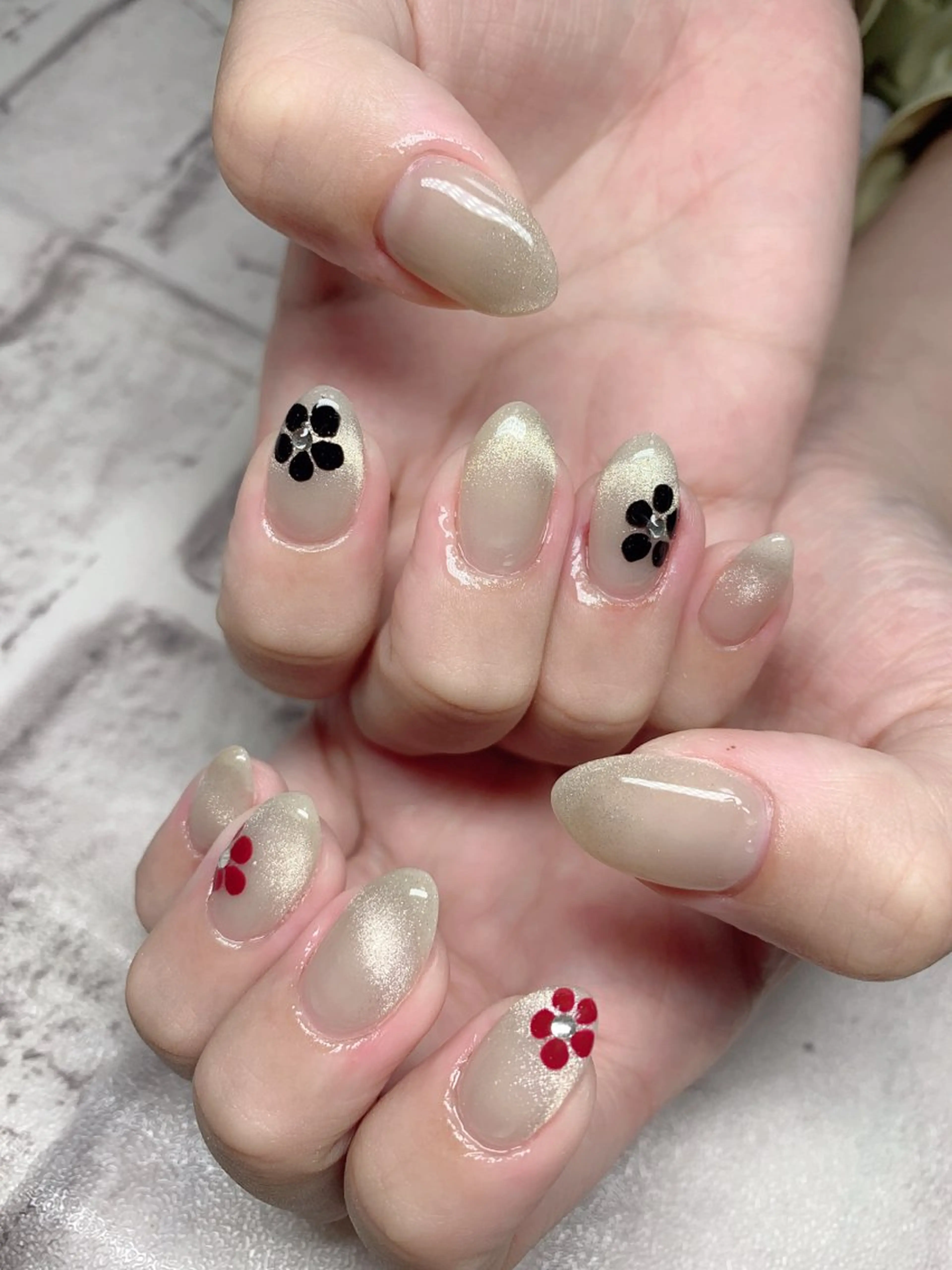 ネイル ハンドネイル 💅ネイルハウス🏡 🎀TOMO🎀のネイルデザイン