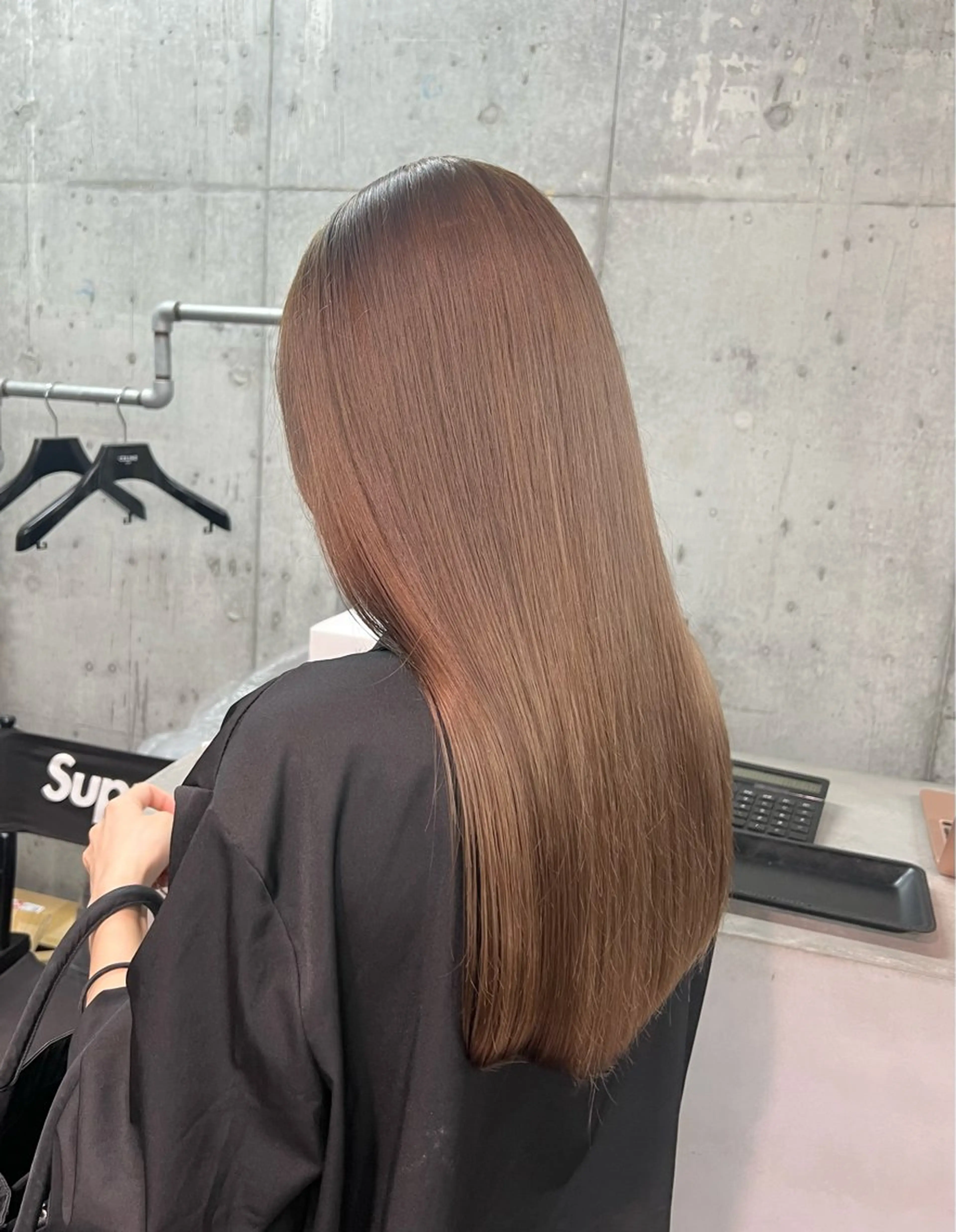 ロング カラー ベージュカラー ブリーチ ケアブリーチ ハイトーンカラー ミルクティーベージュ ヘアカラー トリートメント 透明感カラー ✨ 韓国艶髪💗菅原のヘアスタイル