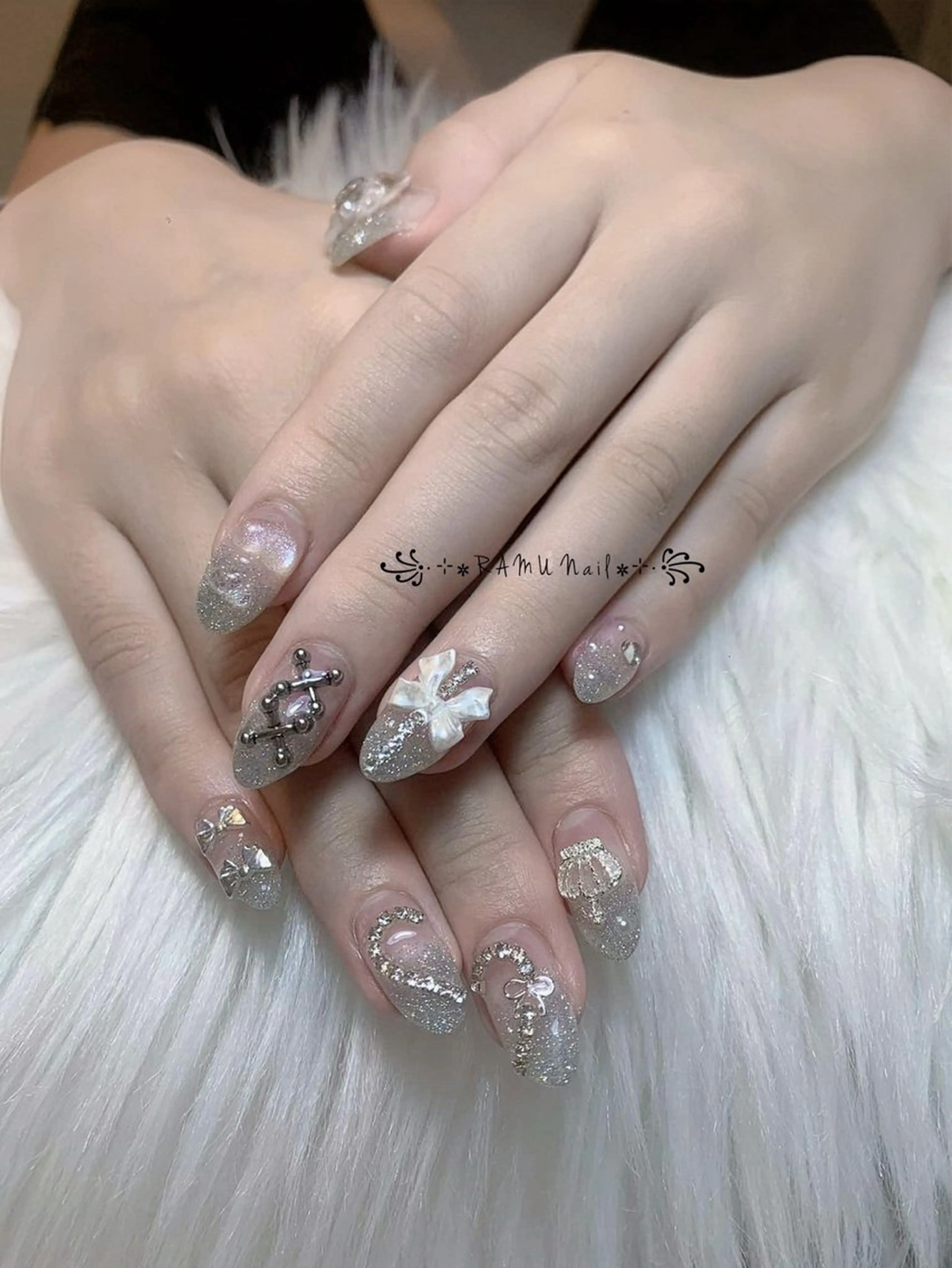 ネイル キラキラネイル マグネットネイル ミラーネイル ピンク ワンホンネイル ハンドネイル RAMU Nail 恵比寿店のネイルデザイン