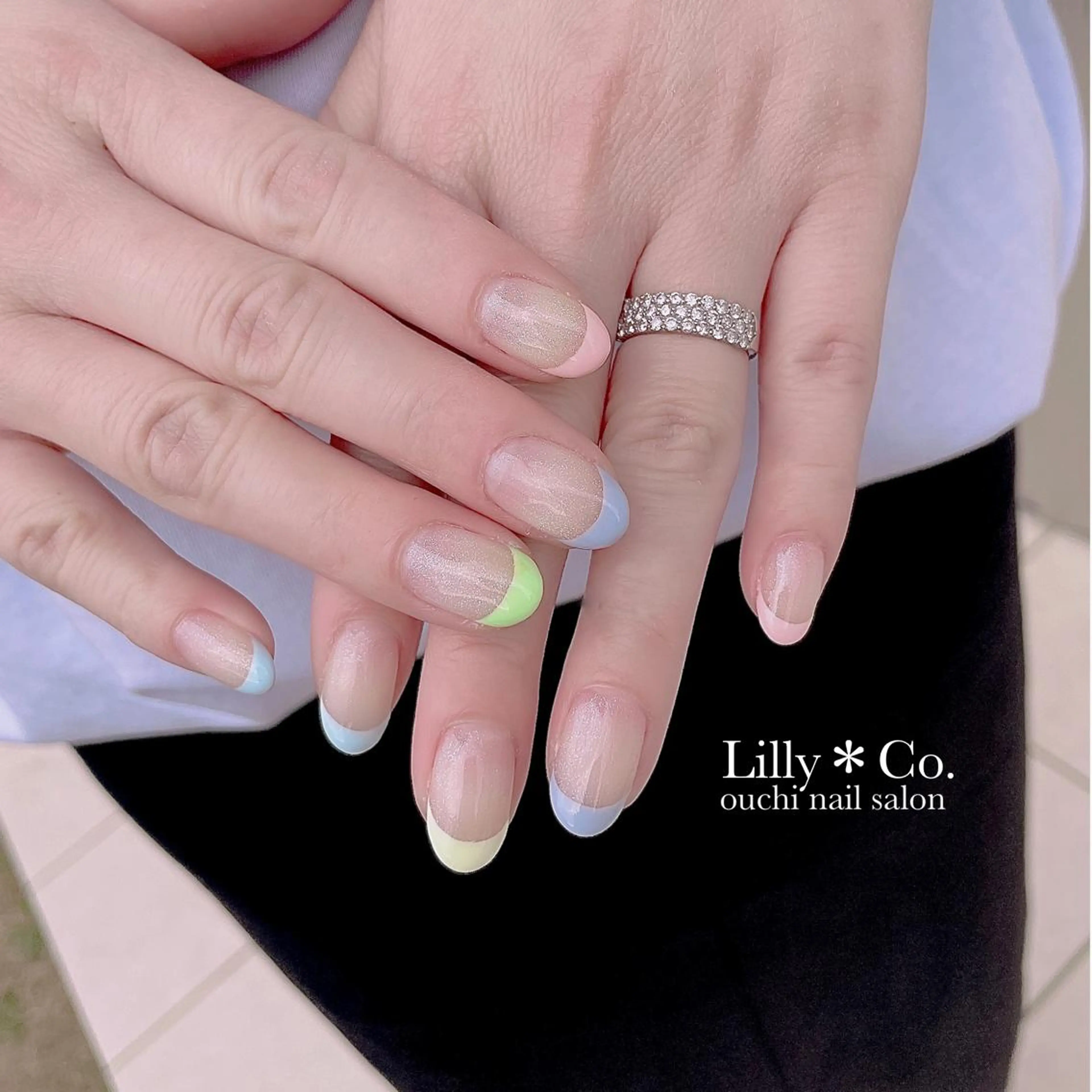 ネイル フレンチネイル Lilly Co.のネイルデザイン