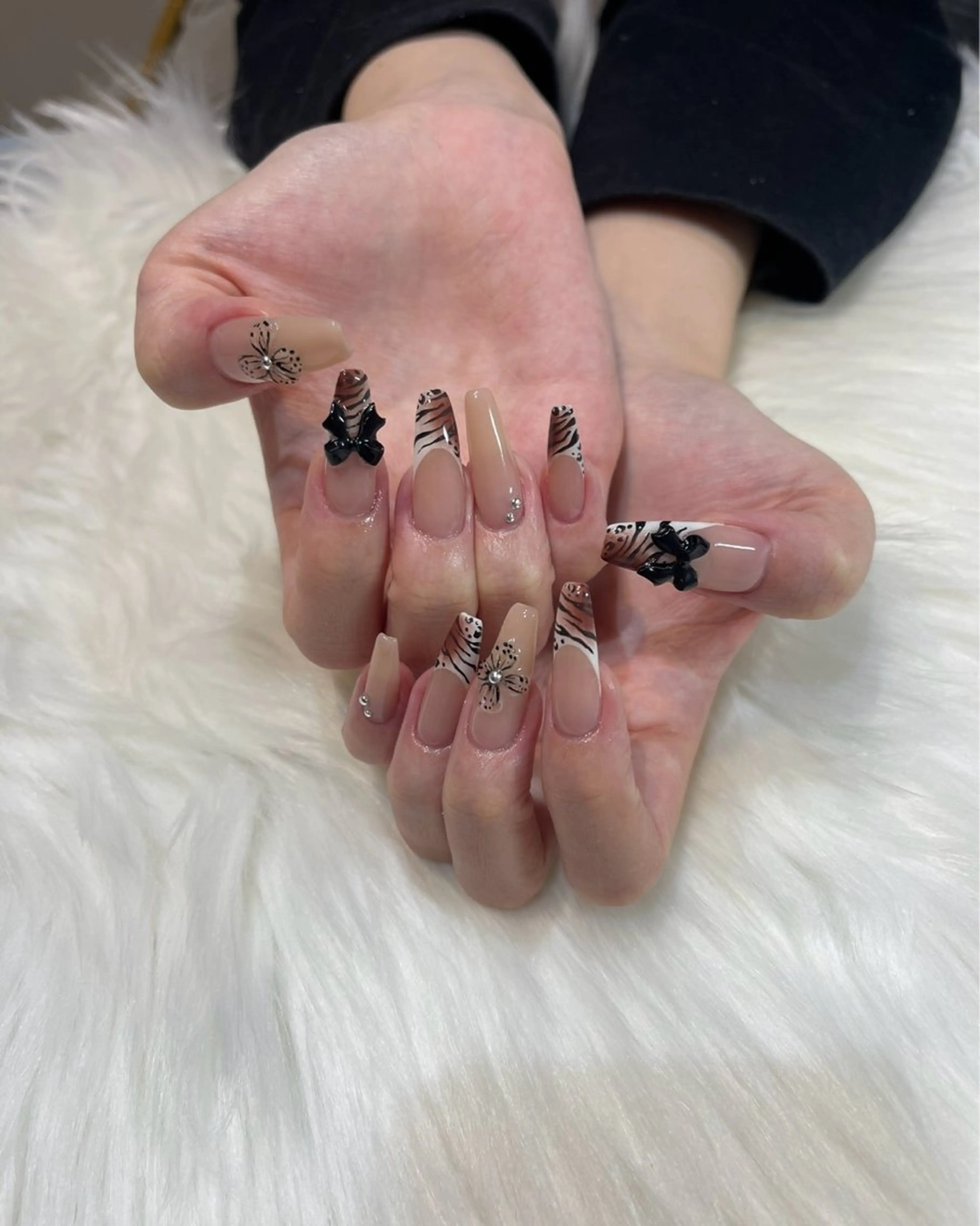 ネイル ハンドネイル T-Rich所属・高野 沙玖良のネイルデザイン