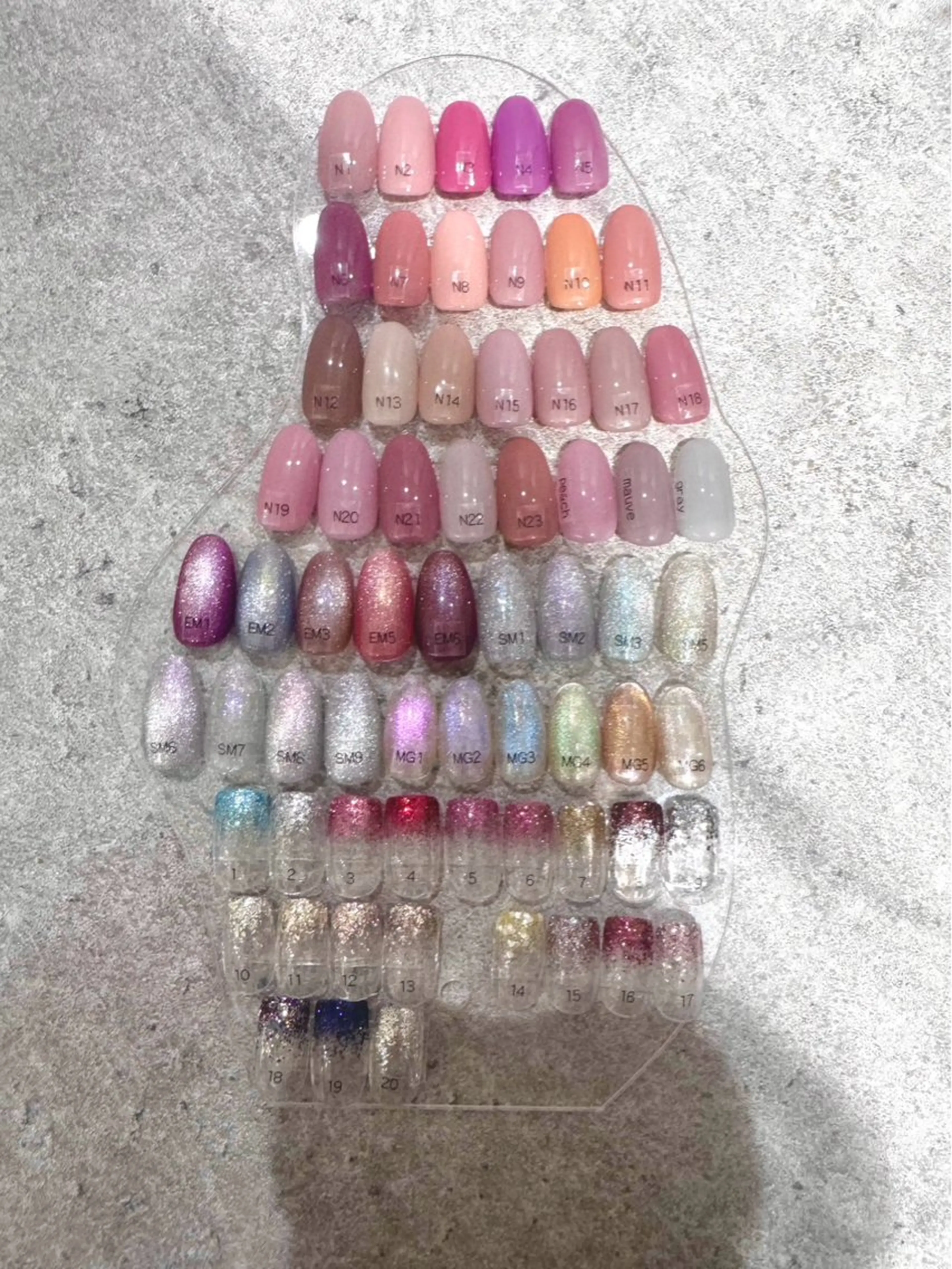 【11/24限定】ワンカラーの写真