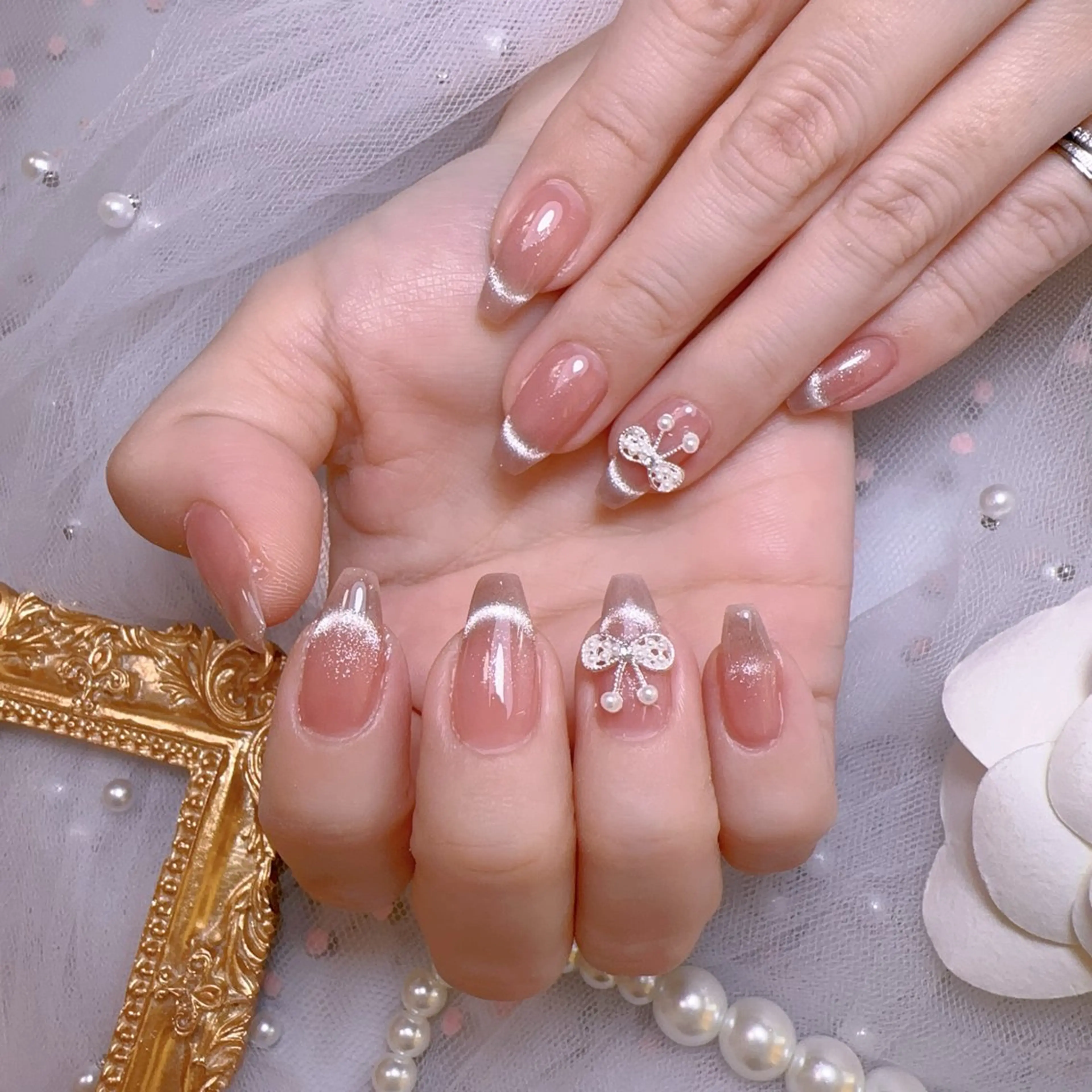 ネイル オーロラネイル フットネイル 韓国ネイル ラメ(グリッター) ラメグラデーション ハンドネイル Belle nail salon 新小岩のネイルデザイン