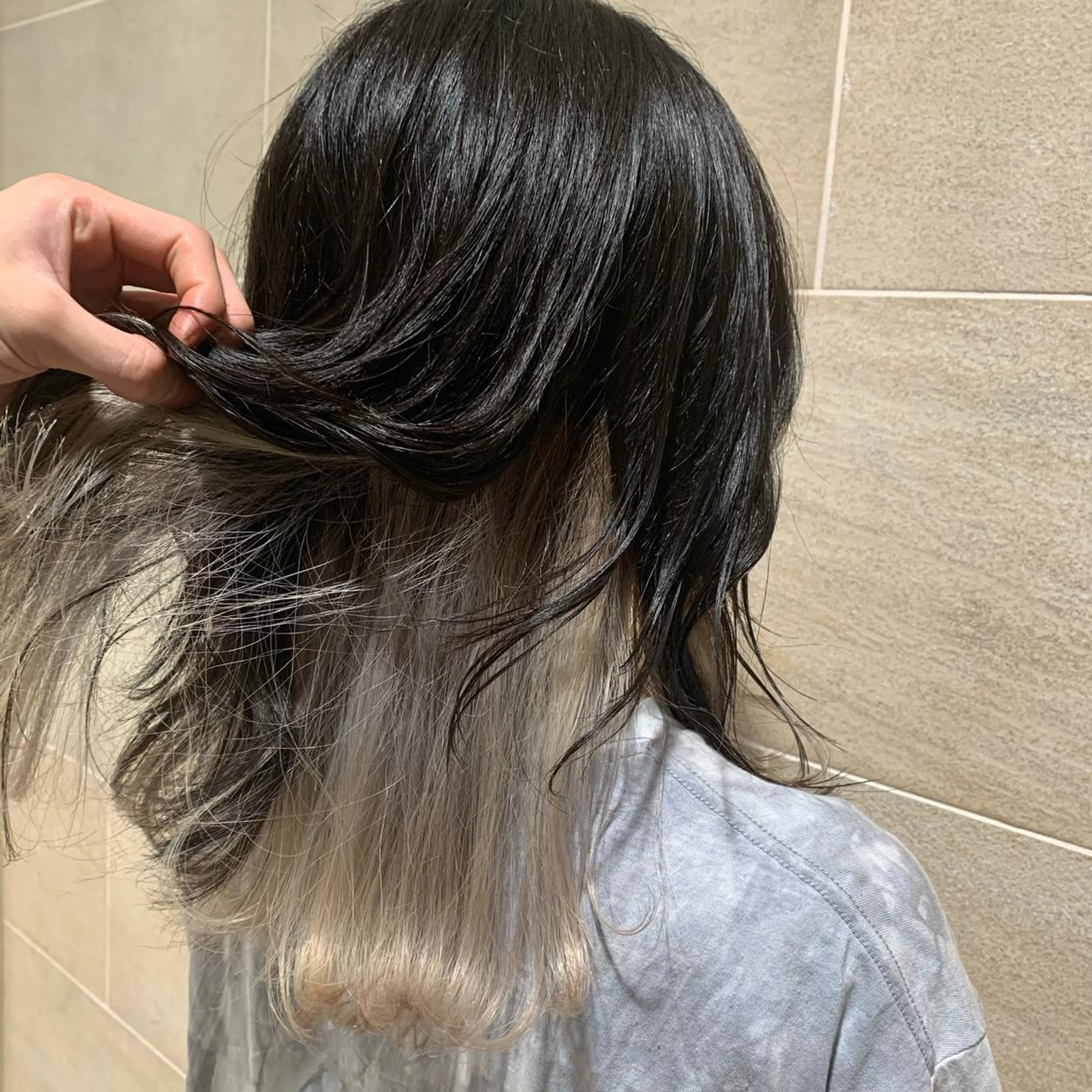 セミロング カラー バレイヤージュ ベージュカラー デザインカラー イヤリングカラー ハイライトカラー ヘアカラー トリートメント ひばりヶ丘美容室 ✂︎藤原珠輝✂︎のヘアスタイル
