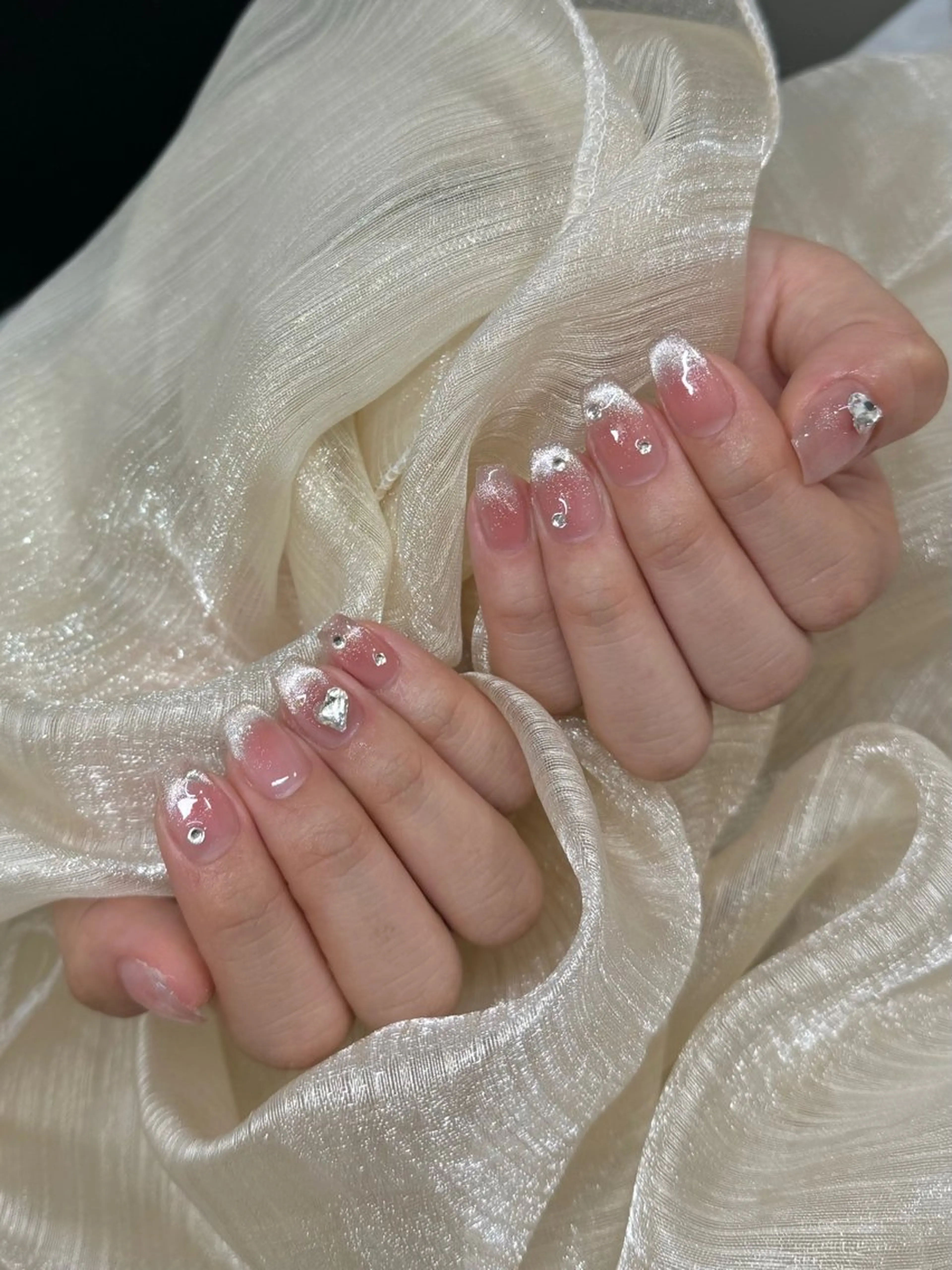 ネイル 長さ出し フットネイル フレンチネイル ジェルネイル 韓国ネイル Niko nailサロンのネイルデザイン