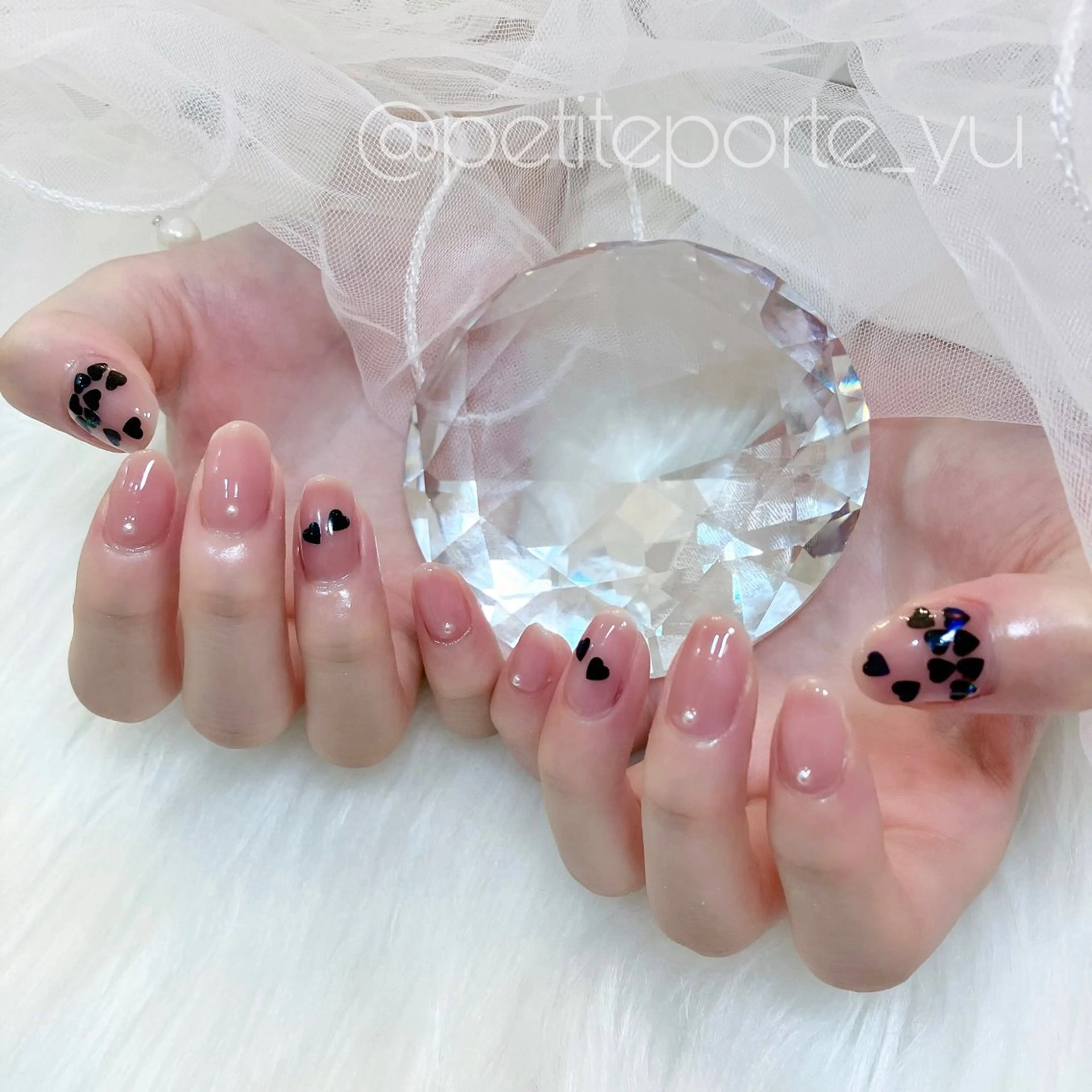 ネイル アートネイル ハート ハンドネイル nailsalon petite porte所属・petite porteのネイルデザイン