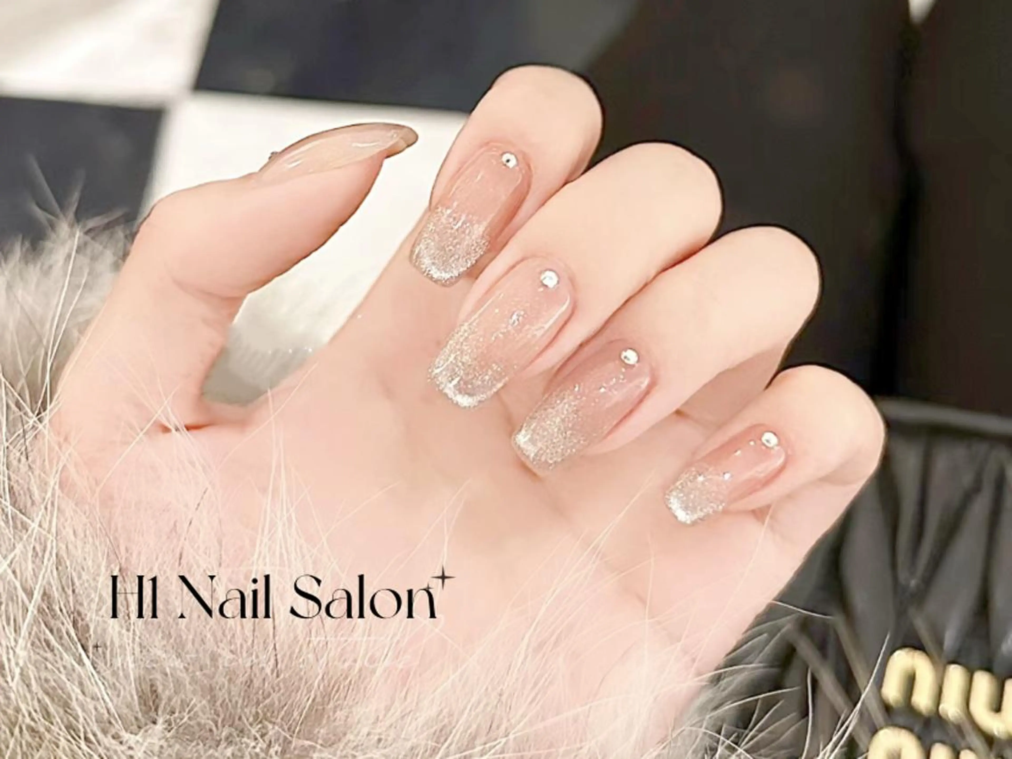 セミロング H1 ネイル サロンのネイルデザイン
