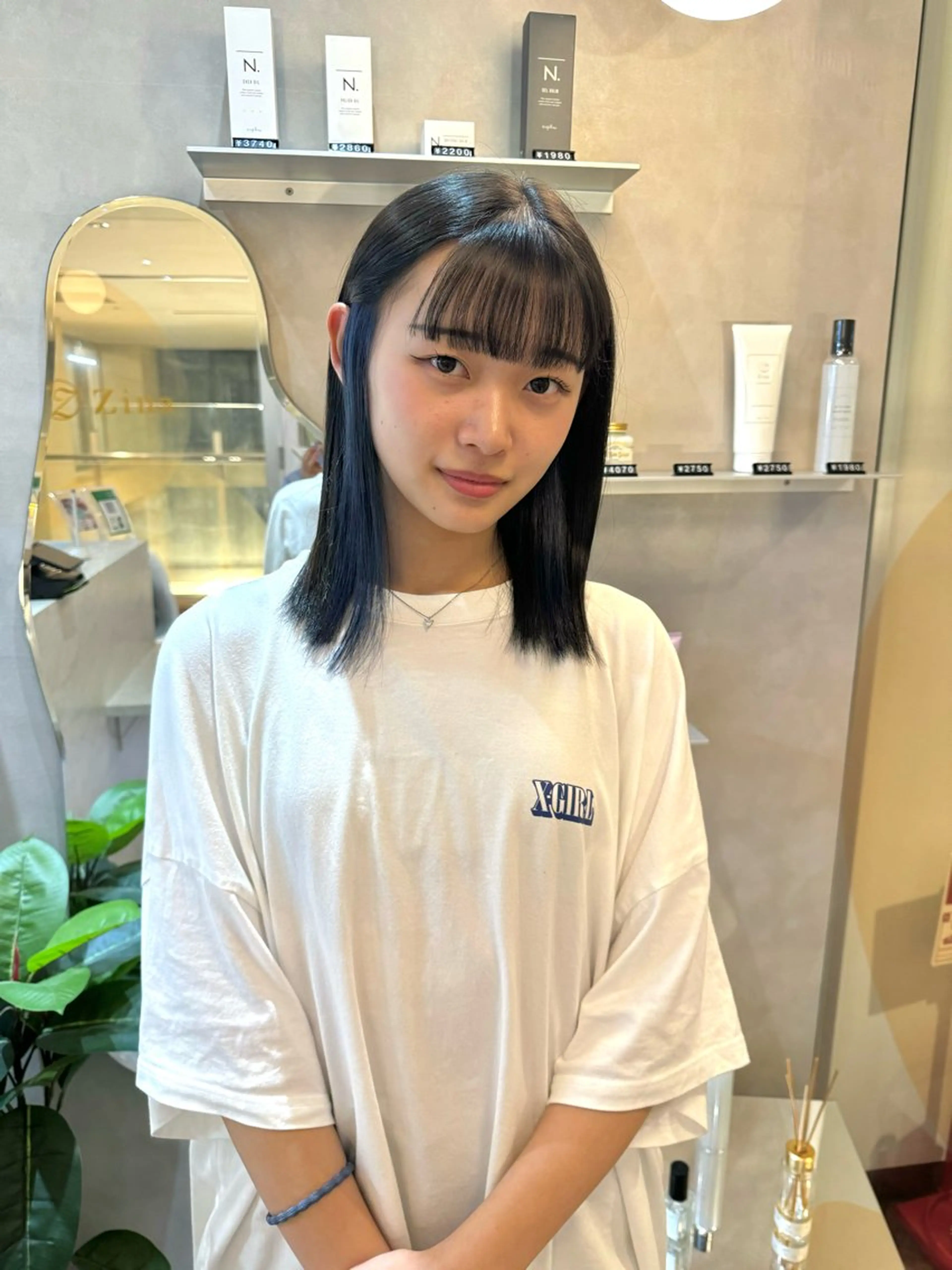 セミロング カラー ブルーカラー インナーカラー ヘアカラー 韓国ヘア🇰🇷 松田光里のヘアスタイル