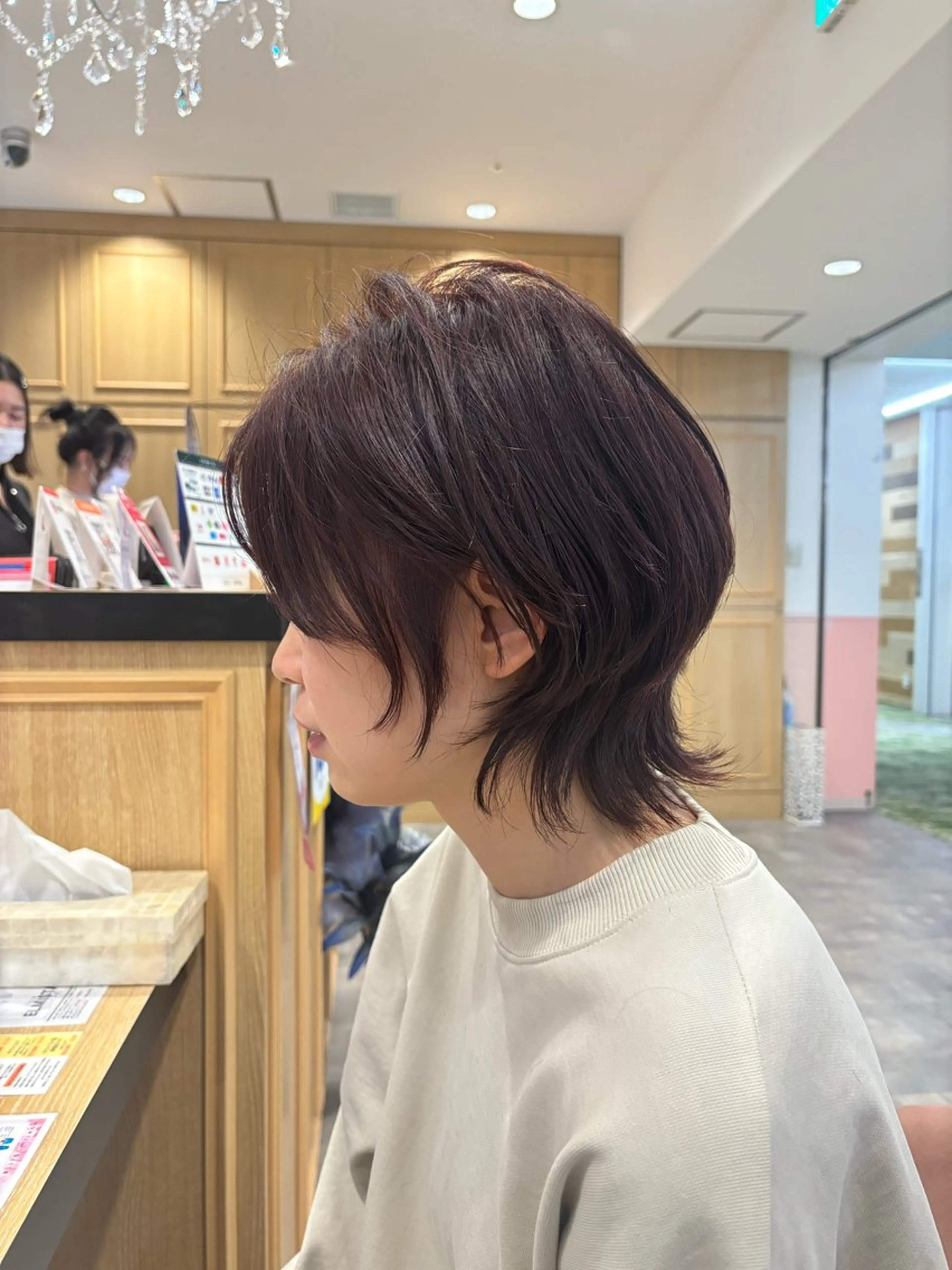 ミディアム ミディアムレイヤー くびれヘア 顔まわりレイヤー くびれレイヤー レイヤーカット カット トリートメント LaBlessなんば スカイオ山田浩史のヘアスタイル