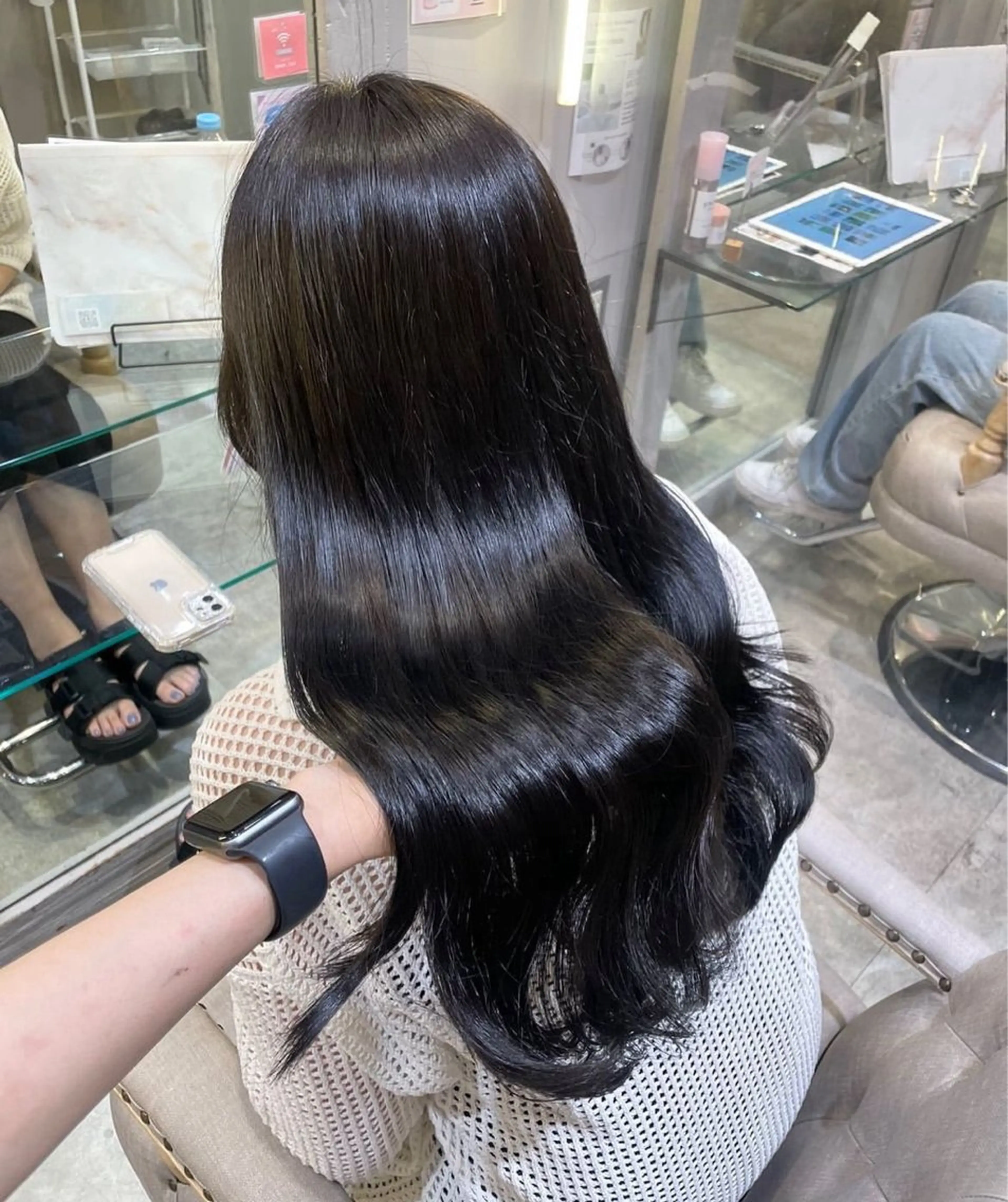 【当日予約限定💘】ダメージレス艶カラー(発色、色持ち、ダメージレスのカラー剤)＋マイクロバブル✨＋ケアプロ❣️の写真