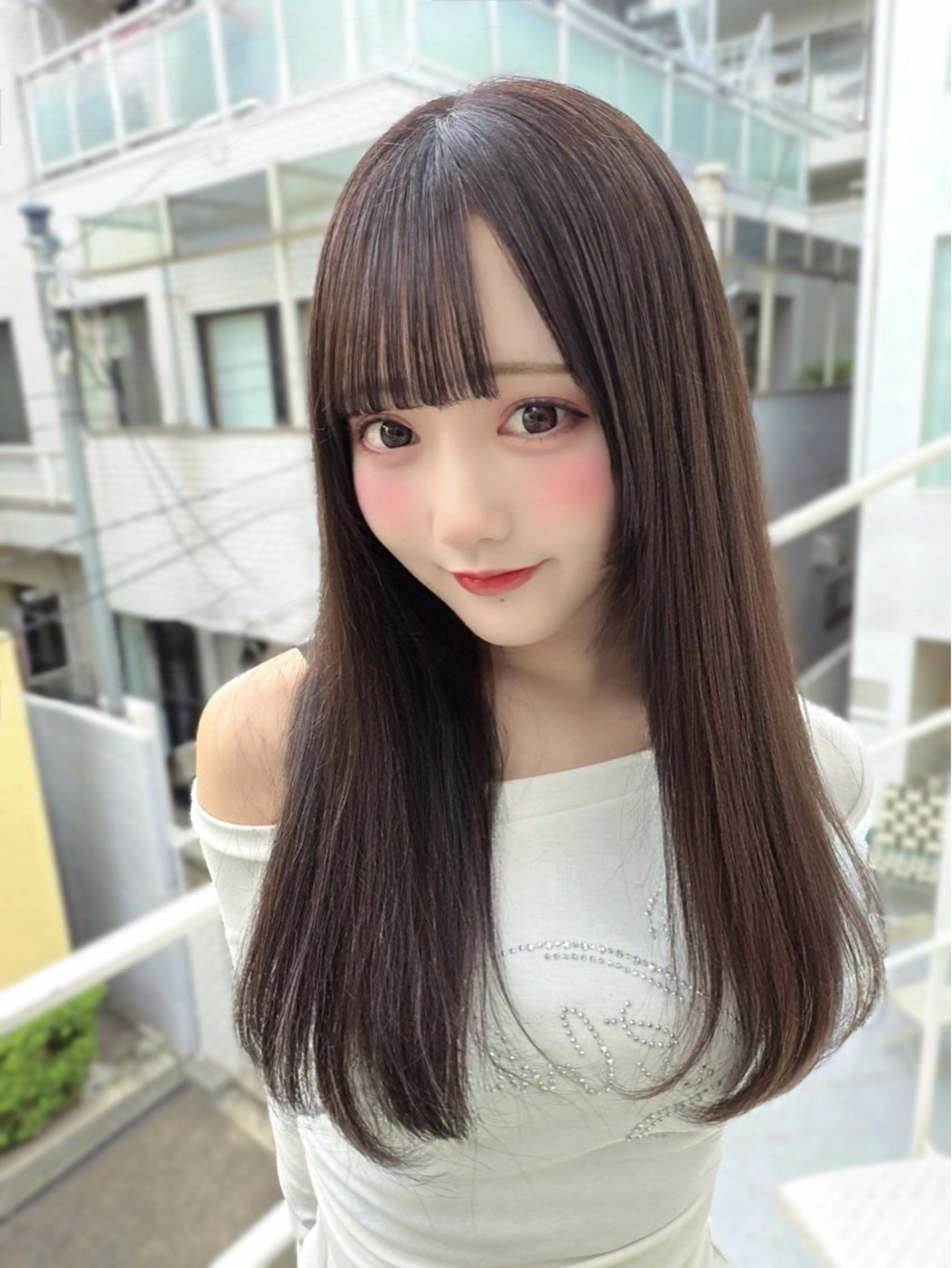 【1名様限定】 カット+トリートメント (胸くらいの長さから5cm以上切らせていただける方限定で募集しております!)の写真