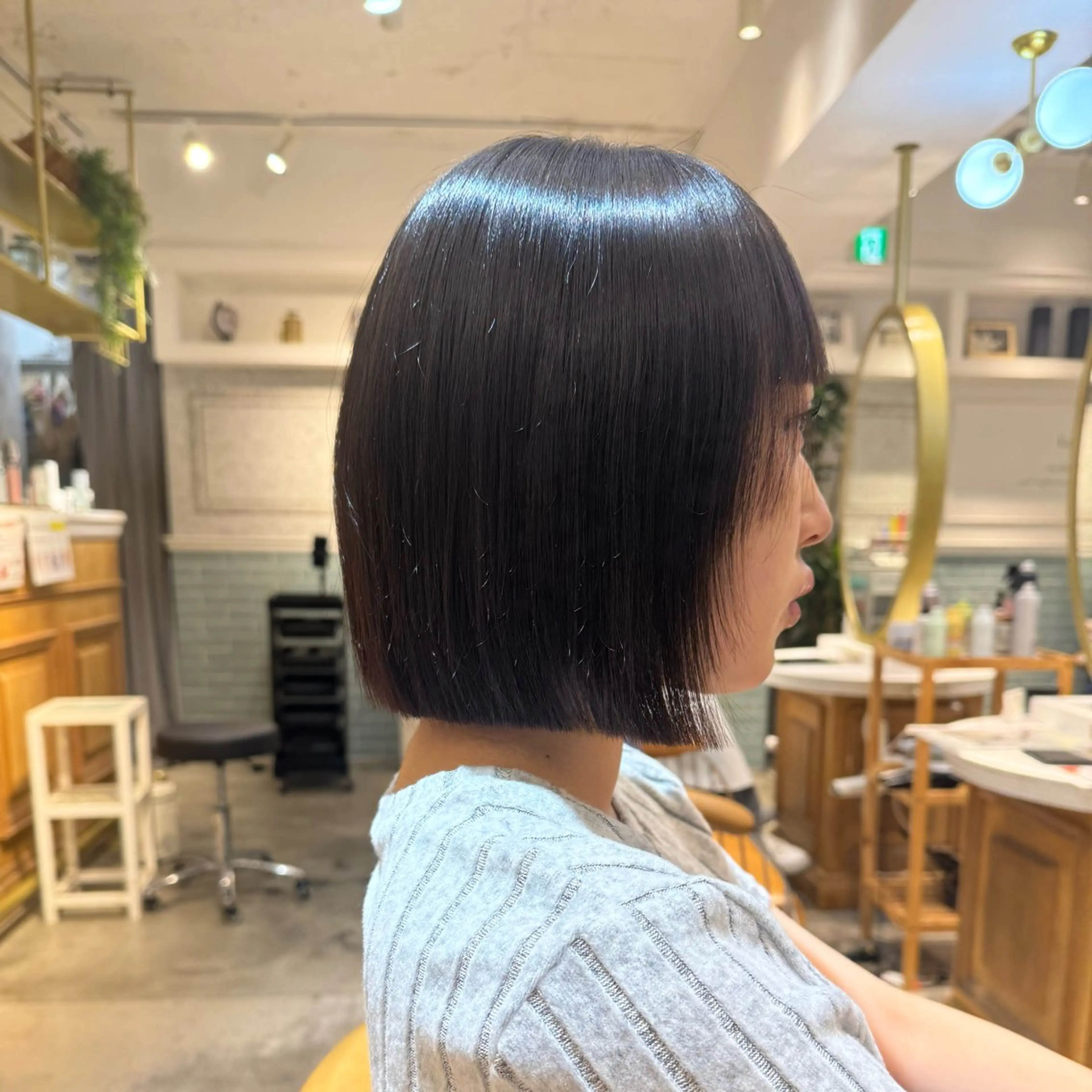 ミディアム ボブ 髪質改善 韓国風ヘア カット ヘアカラー トリートメント ヘアセット 髪質改善/ボブ /韓国/erikoのヘアスタイル