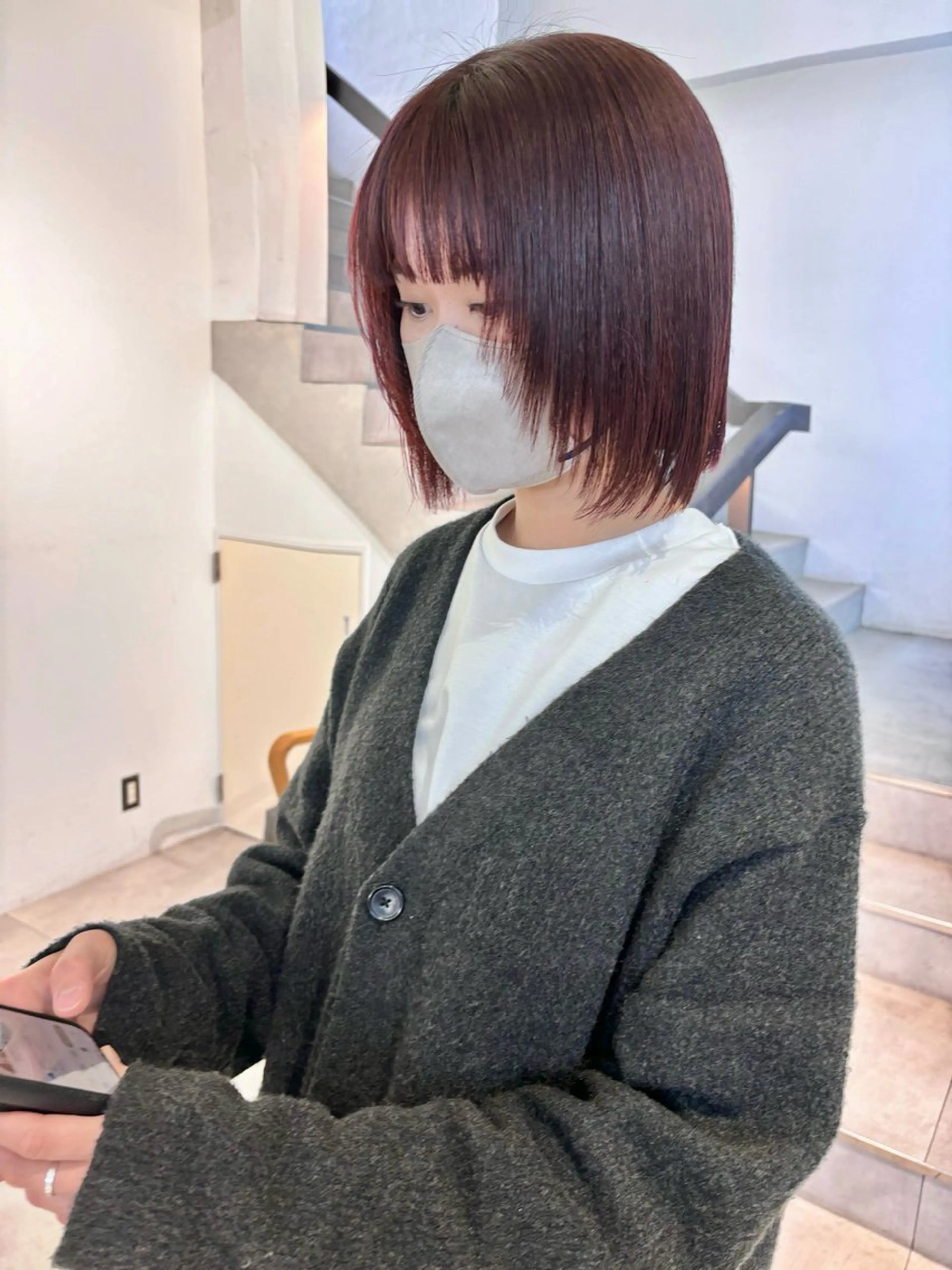 ショート カラー ボルドーカラー 顔まわりレイヤー 顔周りカット レイヤーカット カット ヘアカラー Kureha/ネイル レイヤー/酸性縮毛のヘアスタイル