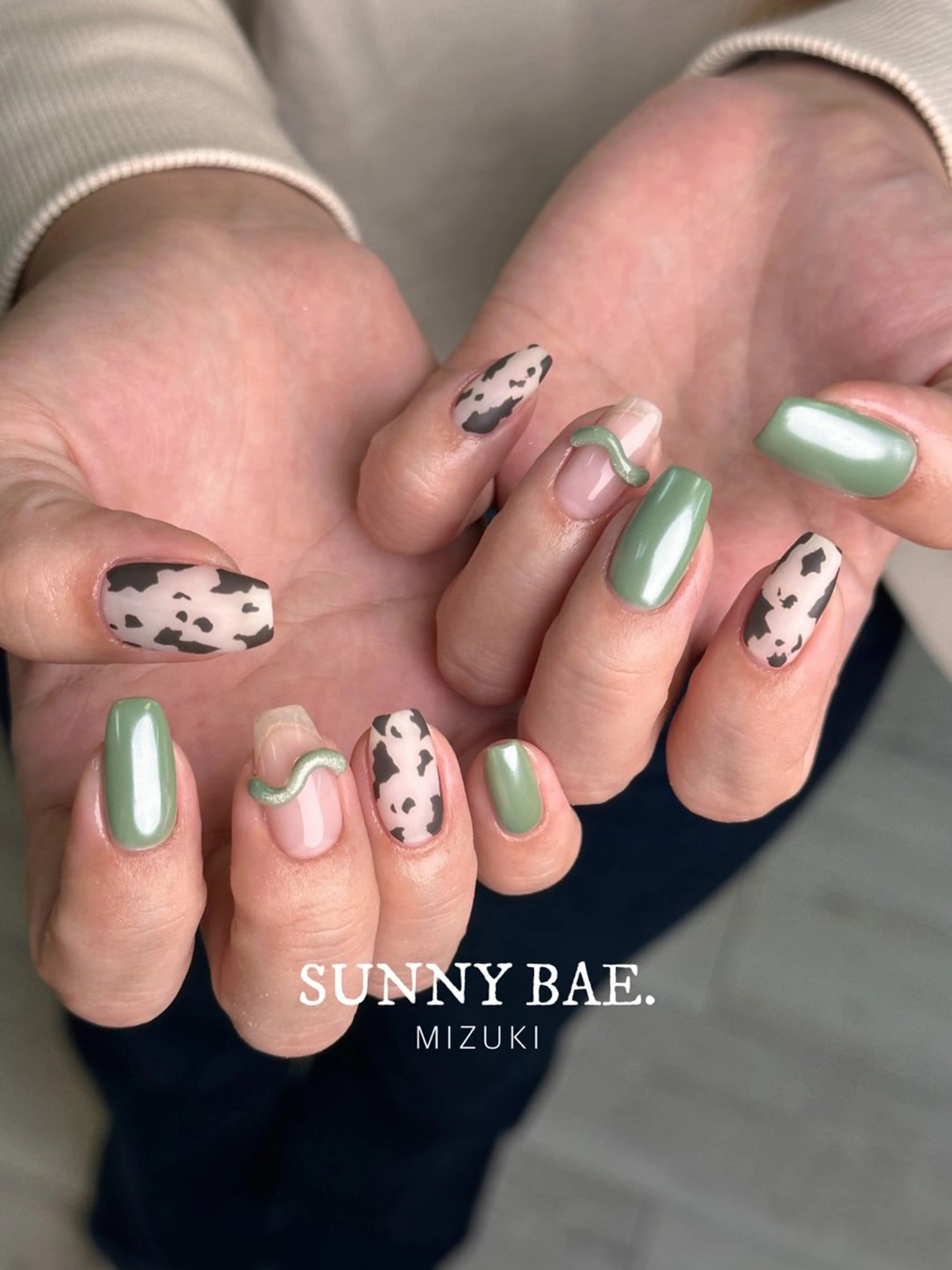 ネイル アニマル柄 ジェルネイル グリーン マットネイル ハンドネイル SUNNY BAE. 🌼MIZUKIのネイルデザイン