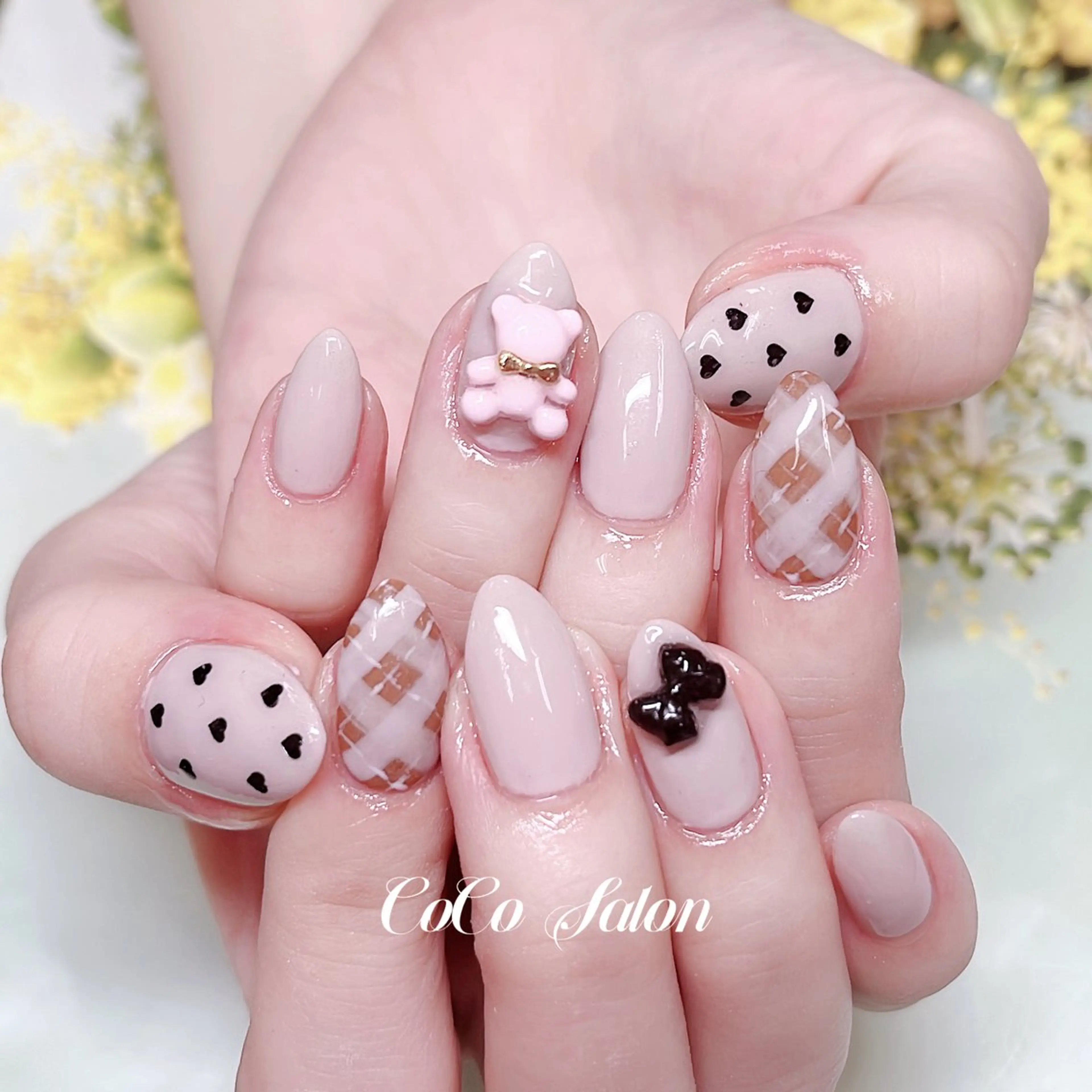 ネイル ドット フラワーネイル ジェルネイル ハート オフィスネイル CoCoSalon ネイル/まつ毛予約のネイルデザイン