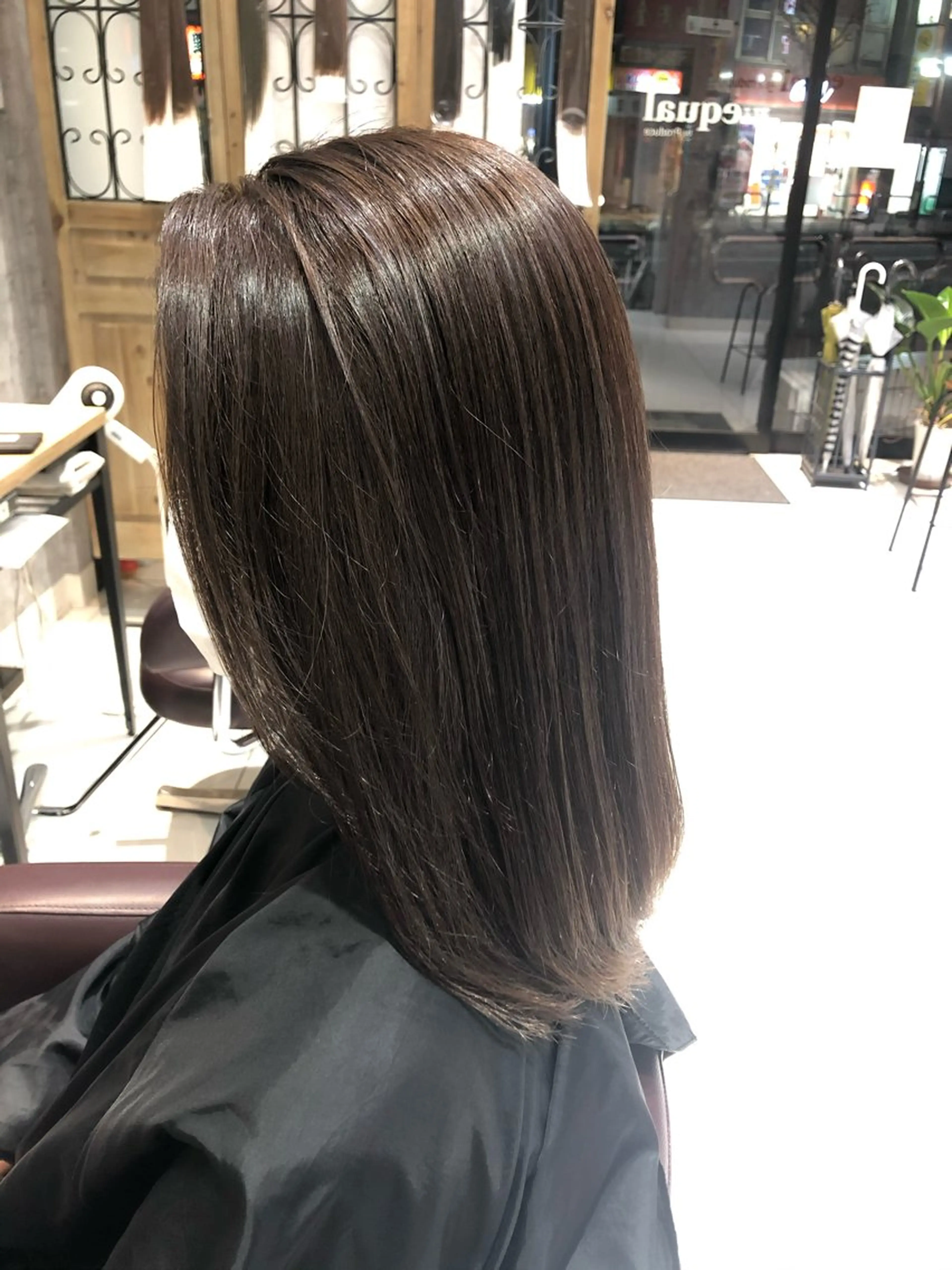 ロング まとまらない髪に🌼 髪質改善｜長島 彩瑛のヘアスタイル