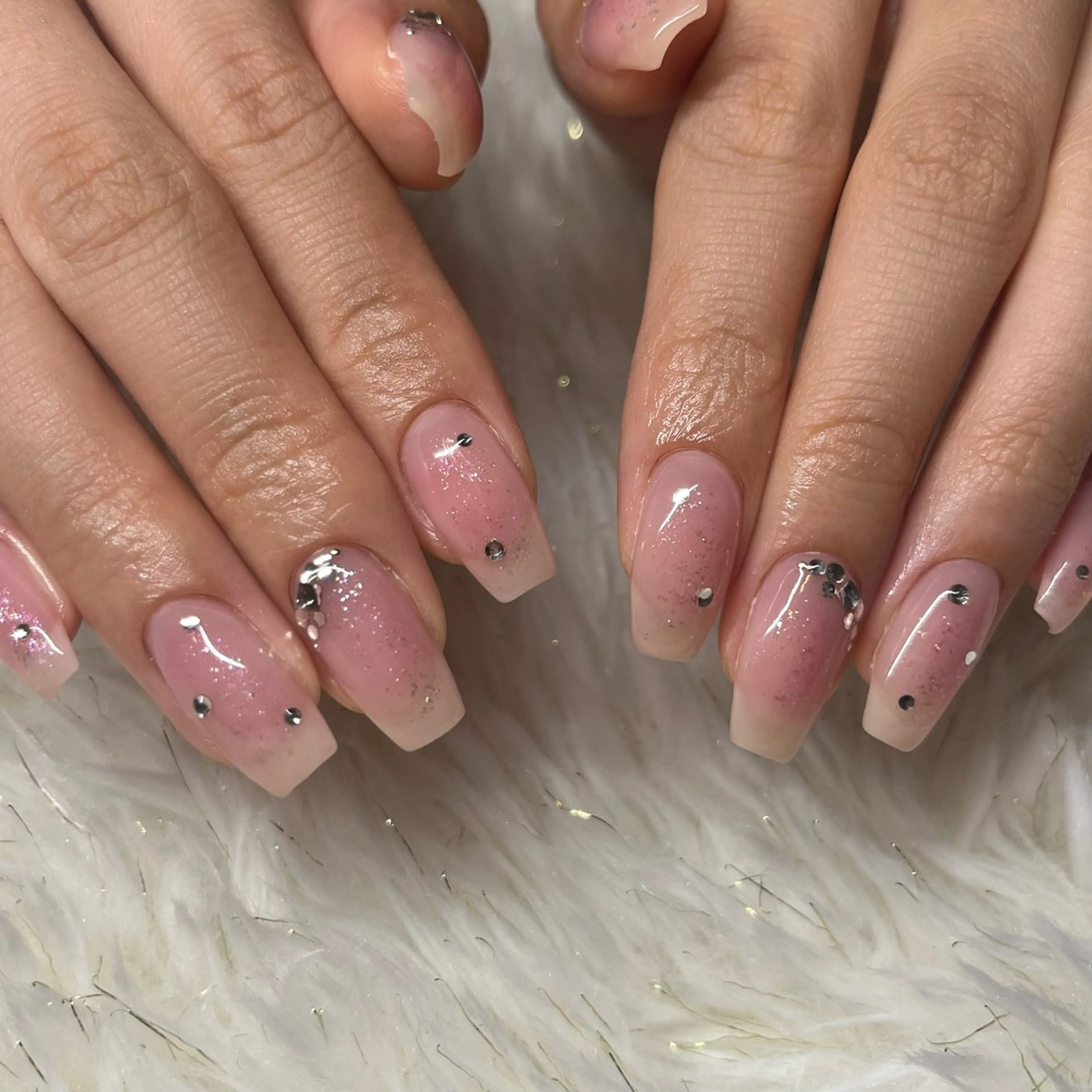 ネイル ハンドネイル NORA nail UMEDAのネイルデザイン