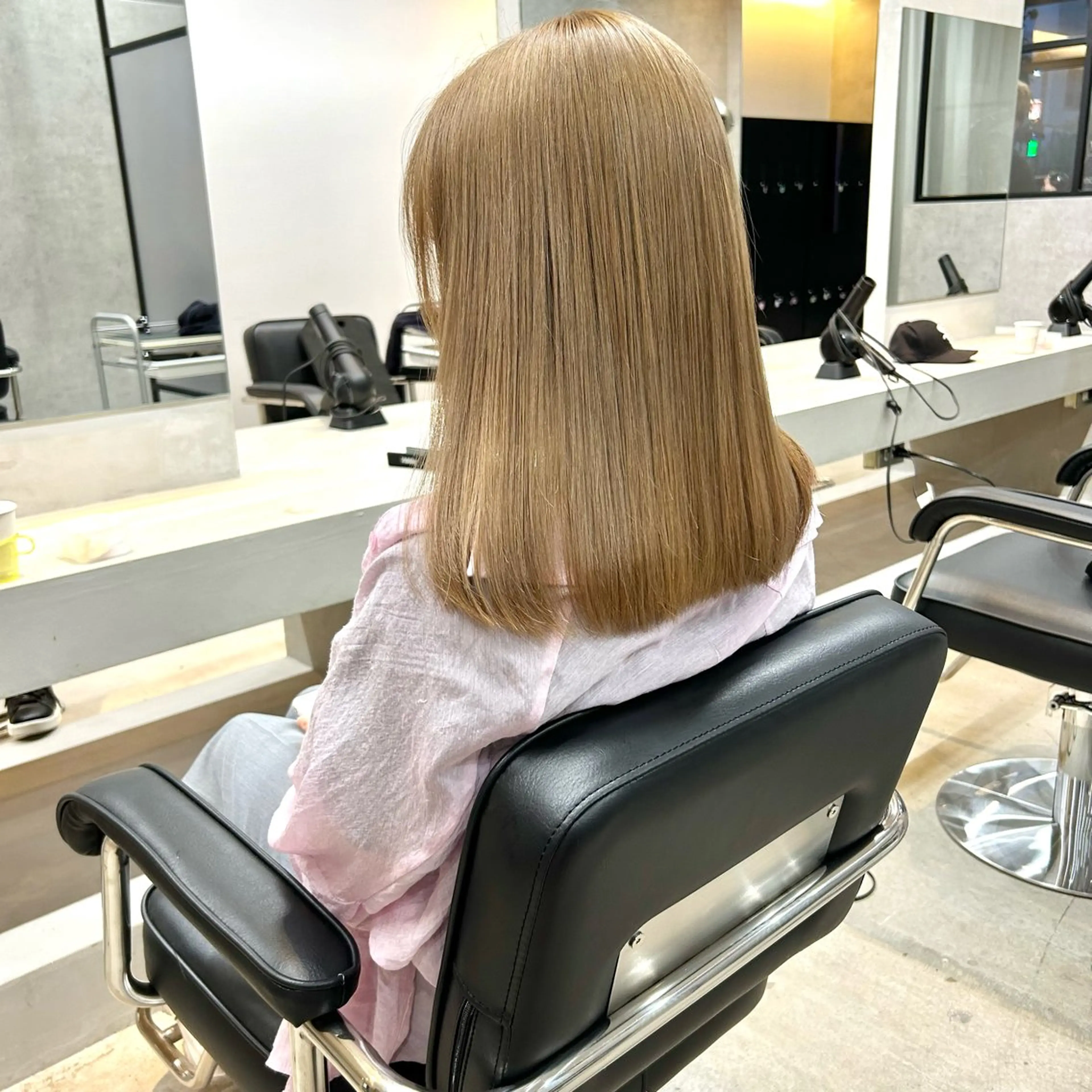 ミディアム カラー ヘアカラー トリートメント mood tatemachiのヘアスタイル