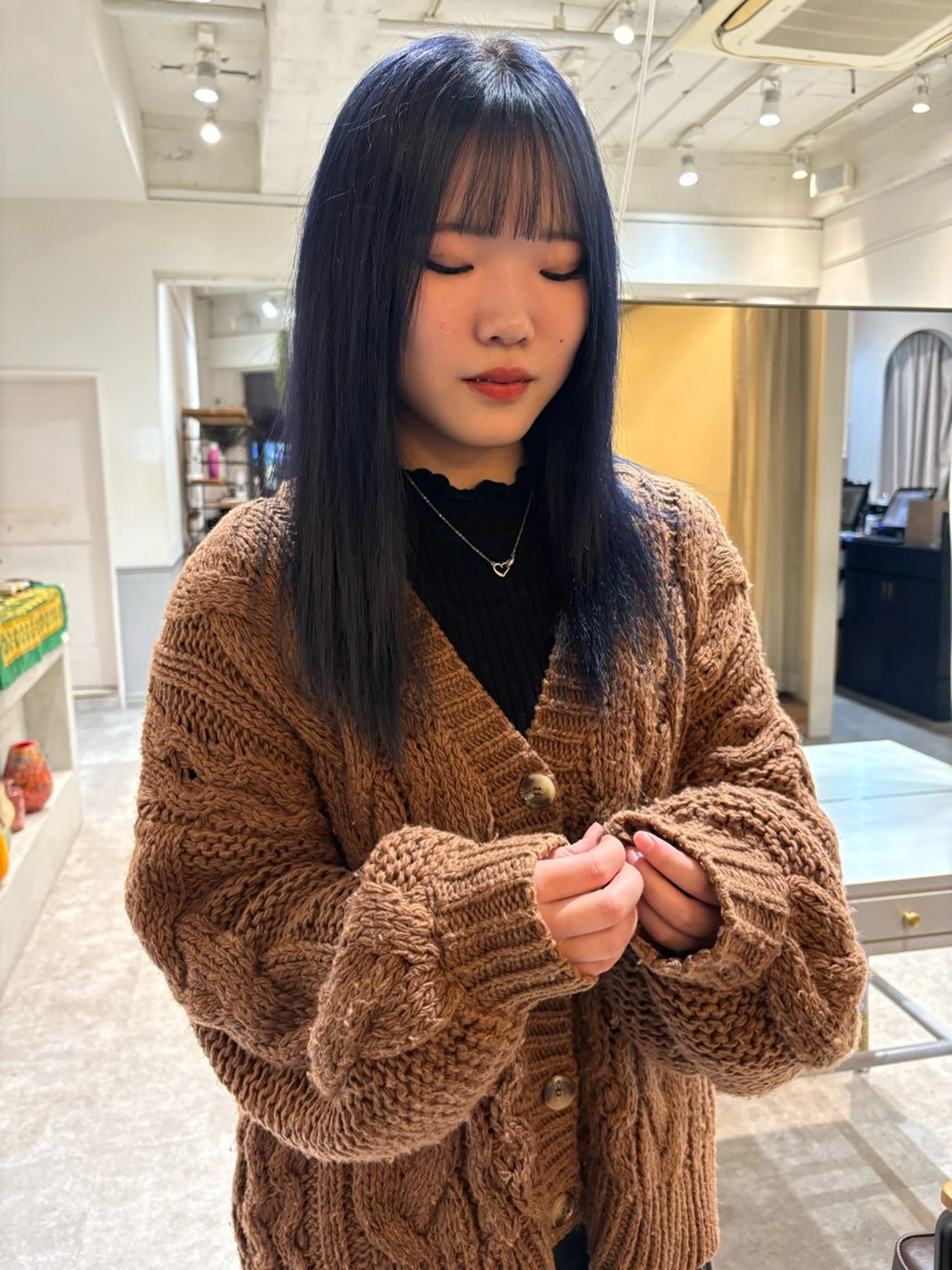 セミロング ヘアカラー SIKI yuuna モテ韓国ヘア☁️のヘアスタイル