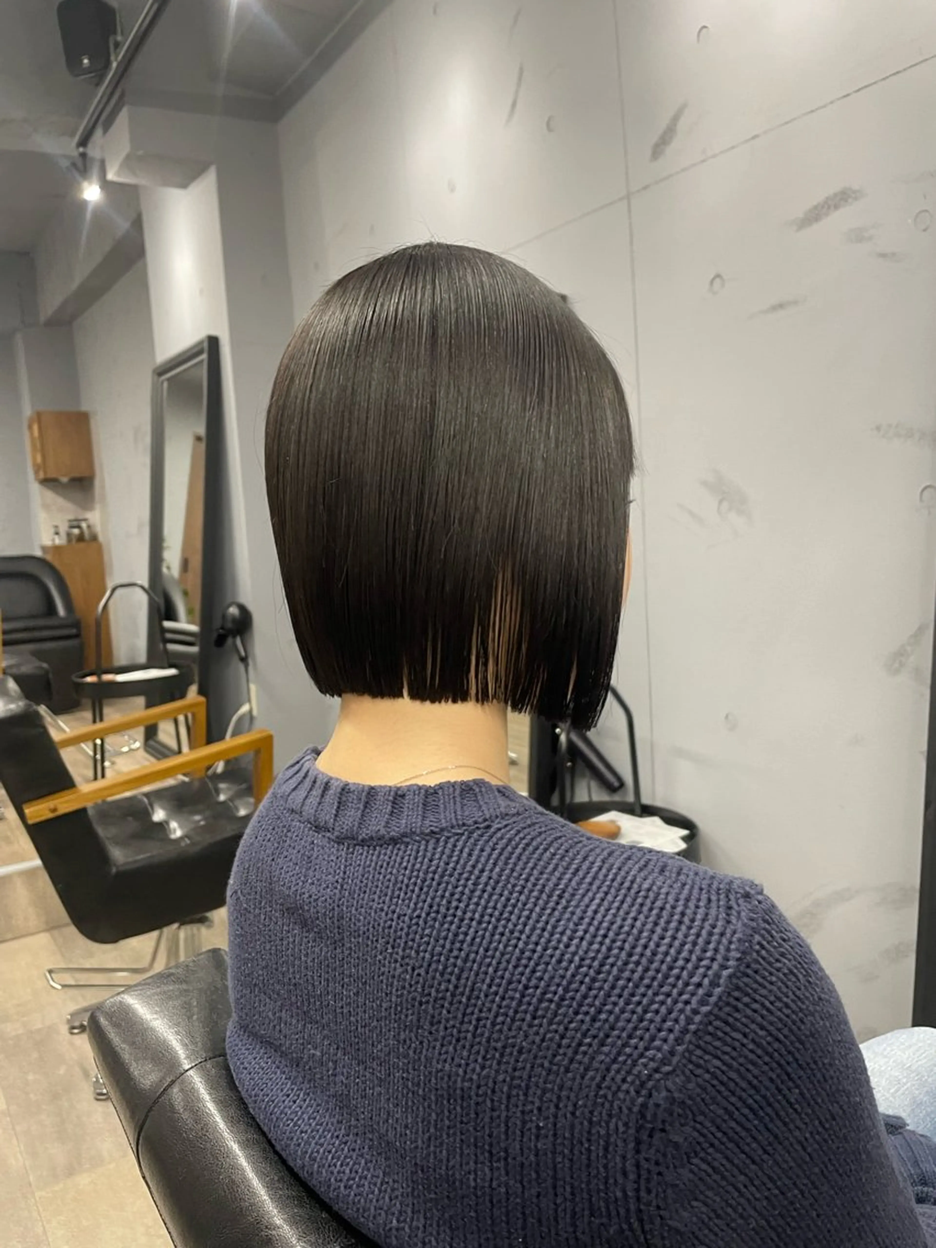 ショート 切りっぱなしボブ 前下がりボブ ボブ カット darts所属・マツダ レンのヘアスタイル