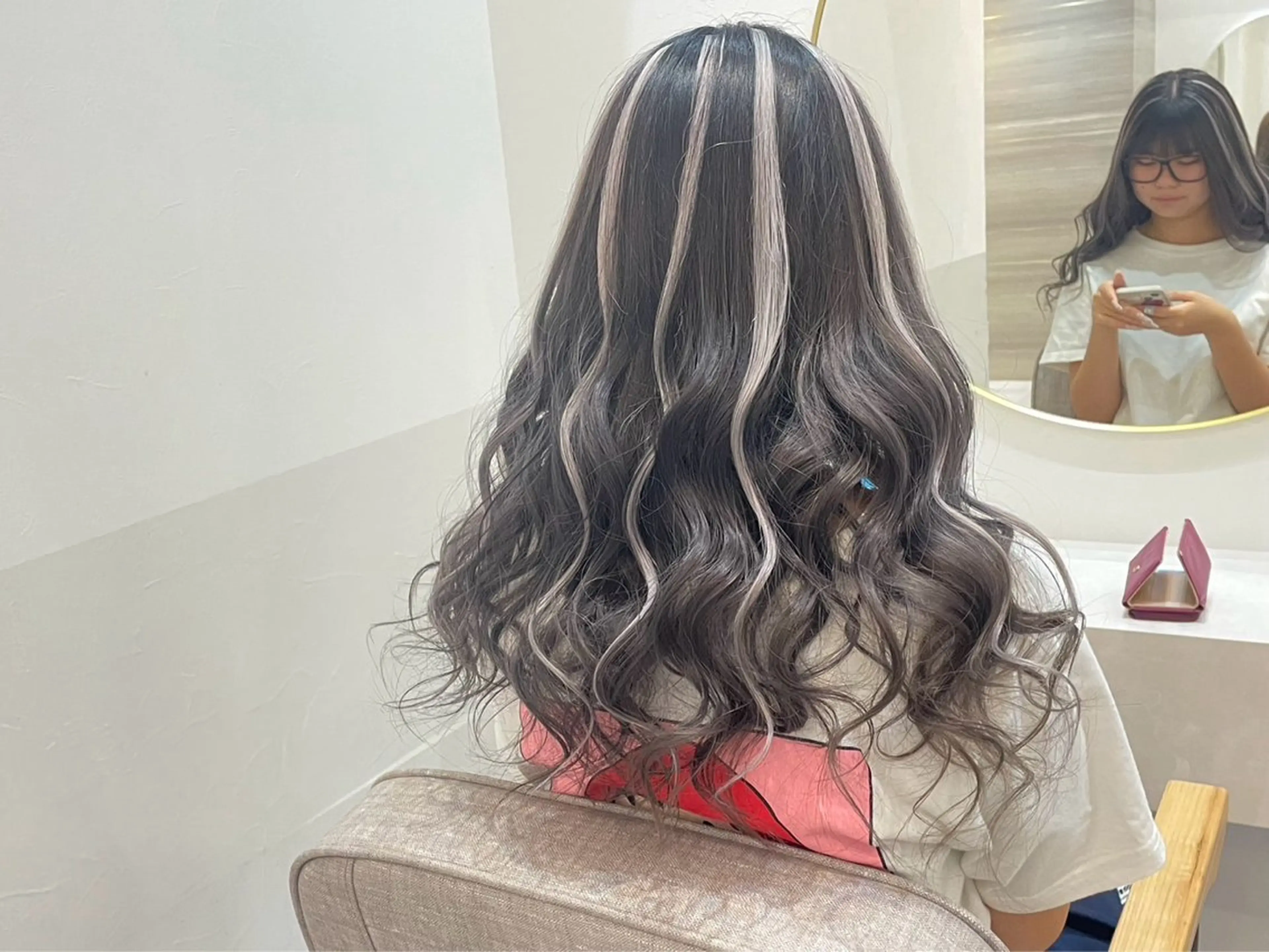 ロング カラー パーマ ヘアアレンジ メンズ Lovis池袋 鳥越美羽のヘアスタイル